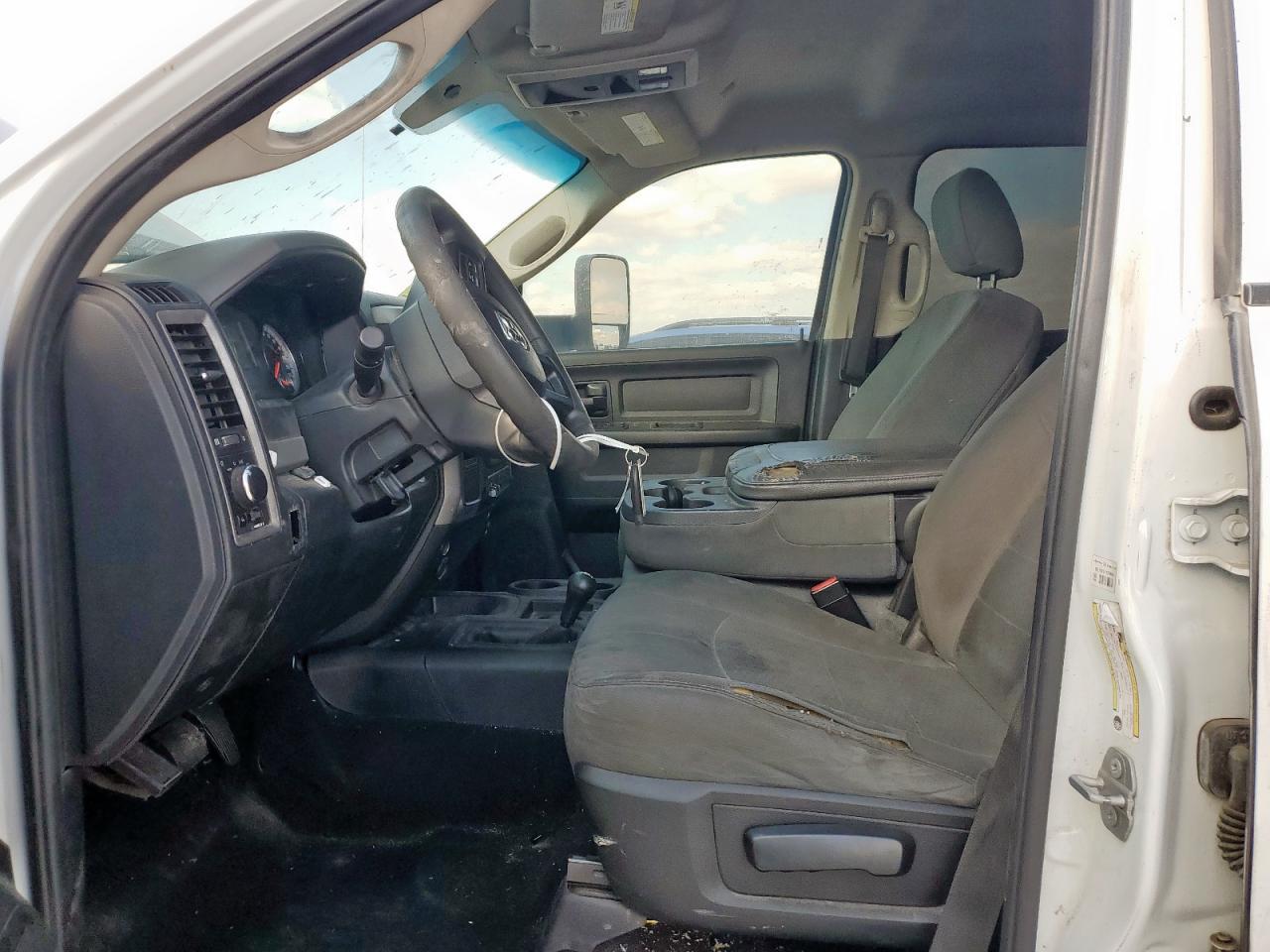 2018 Ram 3500 St VIN: 3C63RRGL8JG413165 Lot: 92914815