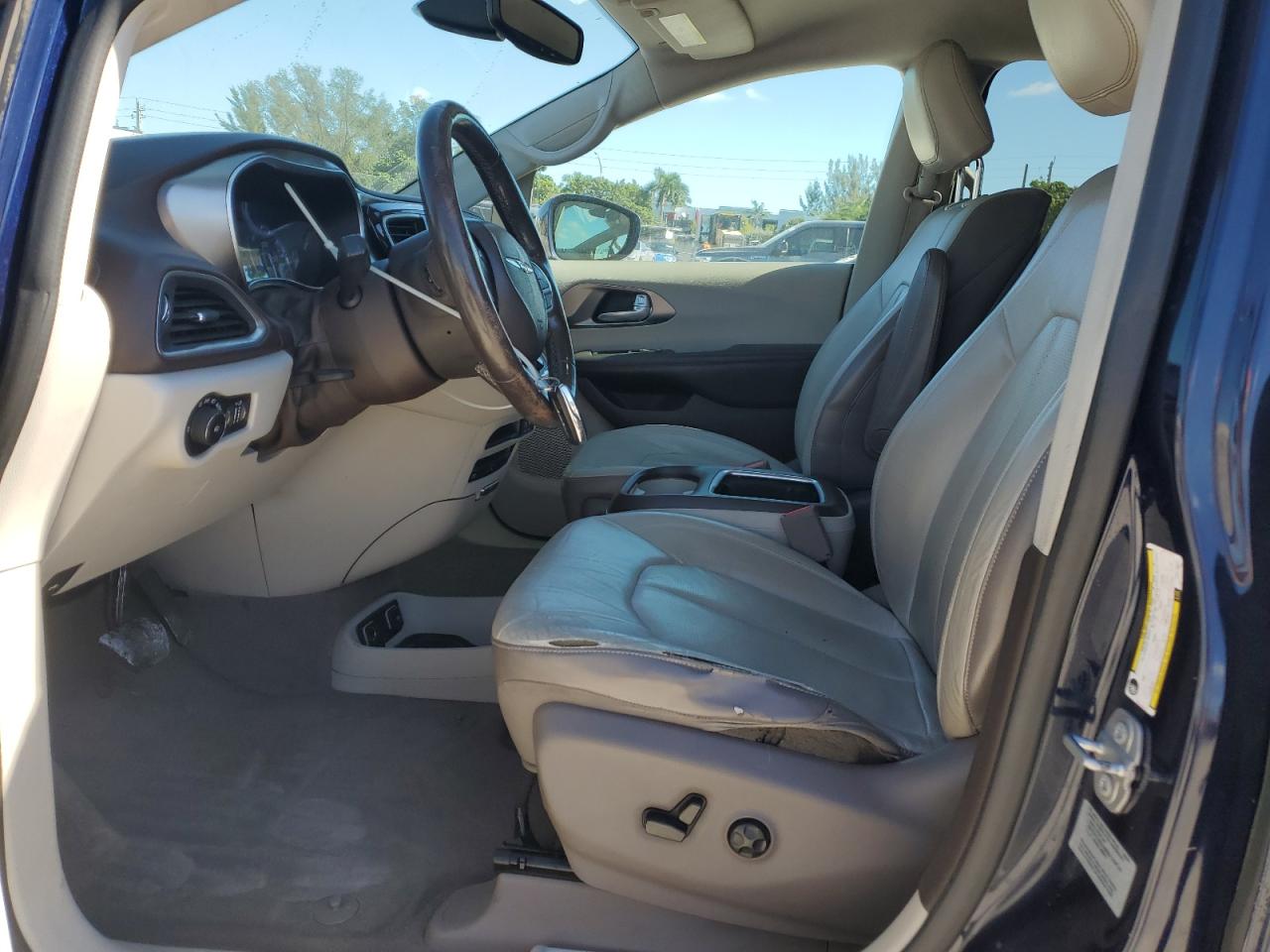 2017 Chrysler Pacifica Touring L Plus VIN: 2C4RC1EG6HR578664 Lot: 92993145