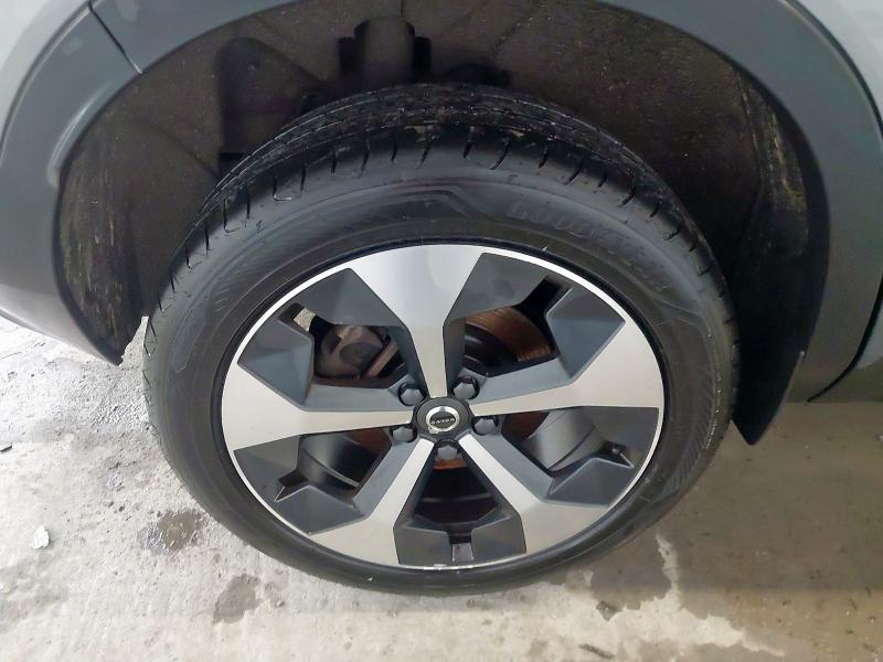 2024 VOLVO XC40 2.0 B3P PLUS DARK 5DR AUTO