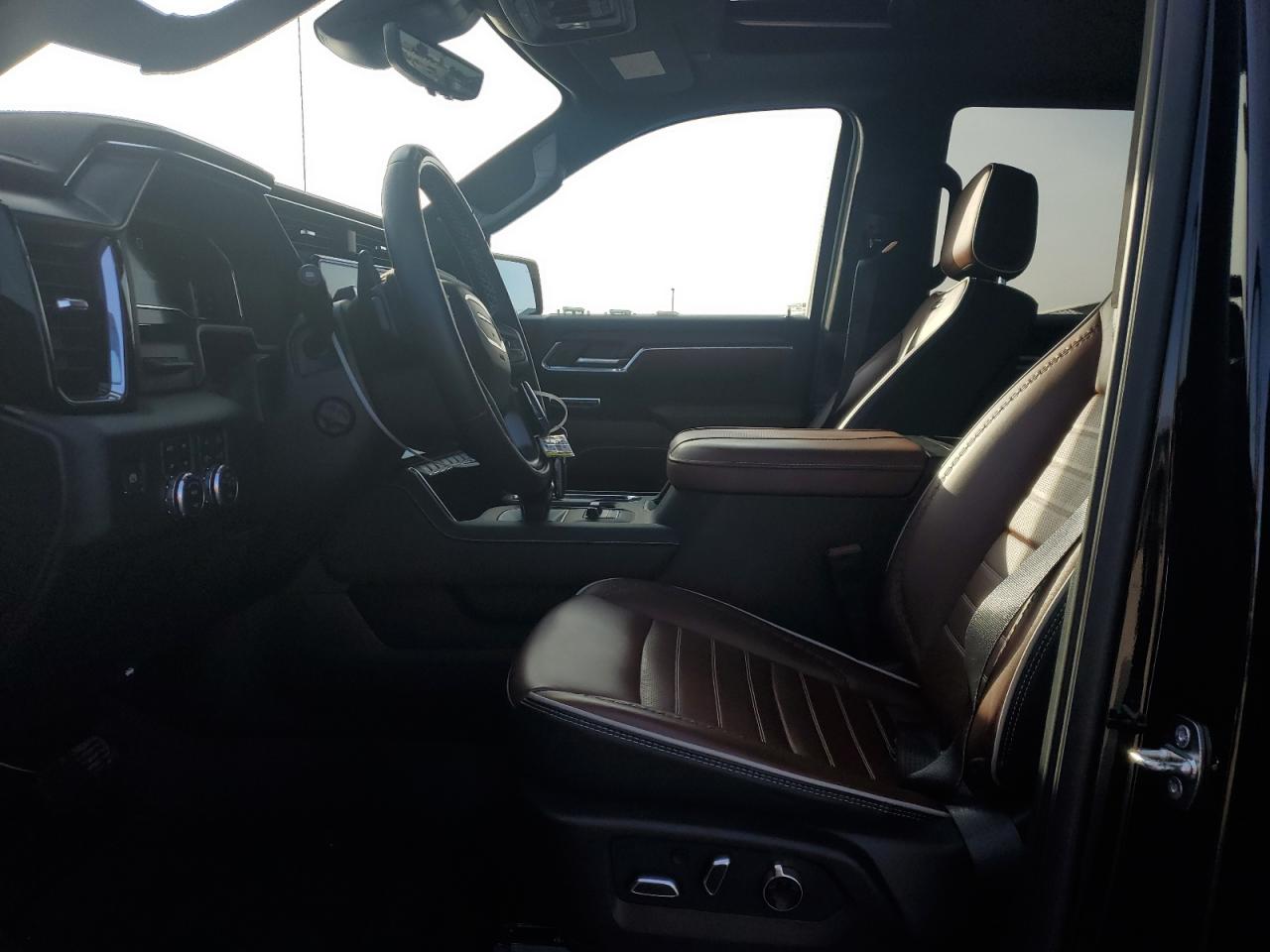 2024 GMC Sierra K1500 Denali Ultimate VIN: 1GTUUHE82RZ323025 Lot: 92532725