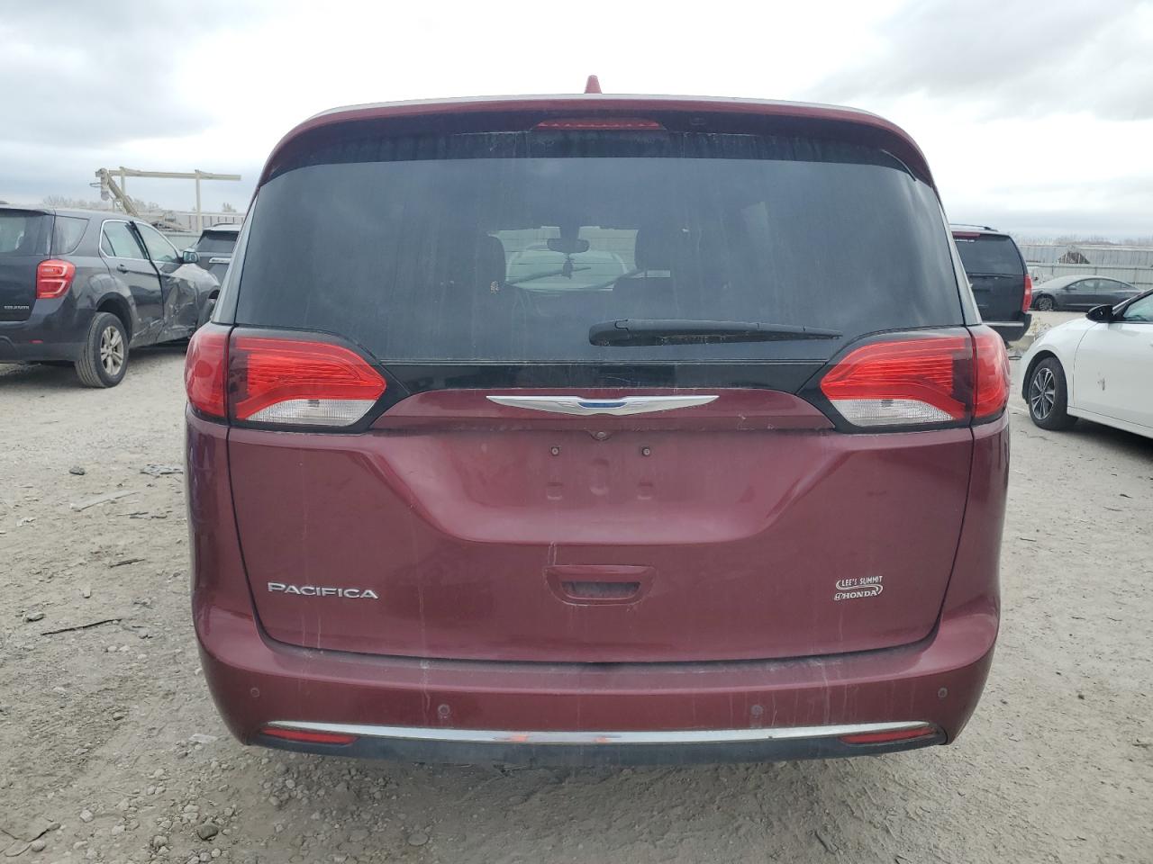 2018 Chrysler Pacifica Touring L VIN: 2C4RC1BG3JR110627 Lot: 92034135