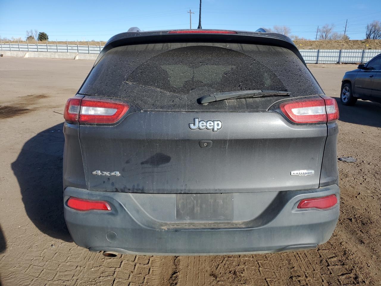 2015 Jeep Cherokee Latitude VIN: 1C4PJMCB7FW679593 Lot: 93190175