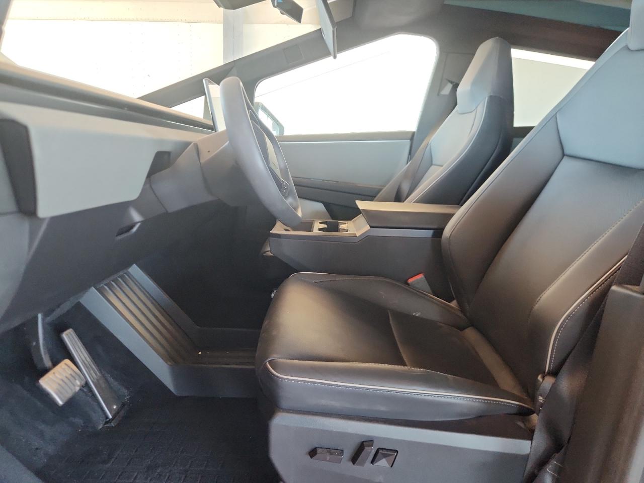 2024 Tesla Cybertruck VIN: 7G2CEHED9RA032270 Lot: 91235765