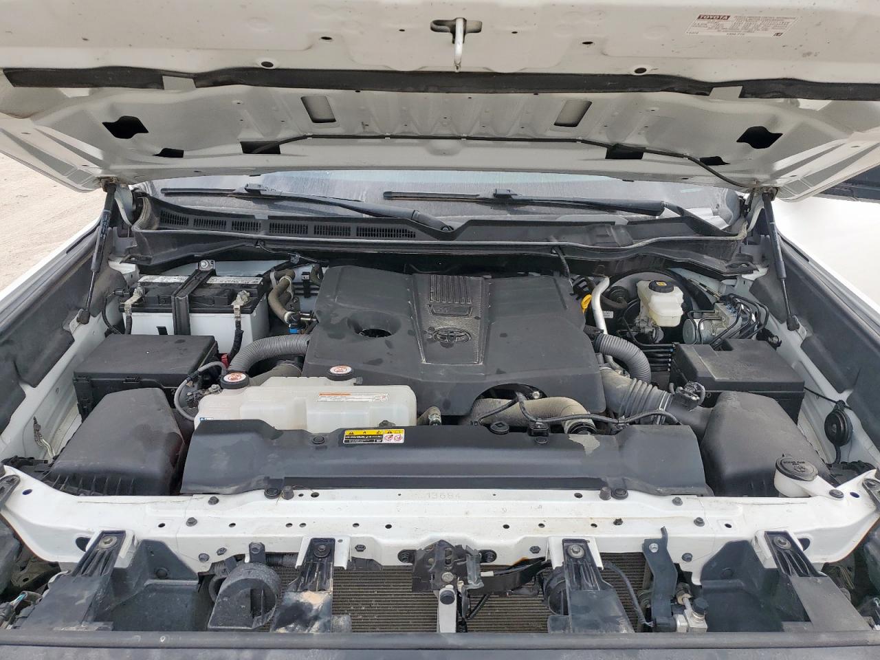 2022 Toyota Tundra Double Cab Sr VIN: 5TFKB5DA6NX052525 Lot: 92013885