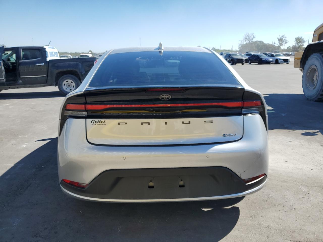 2024 Toyota Prius Le VIN: JTDACAAUXR3046093 Lot: 90372365