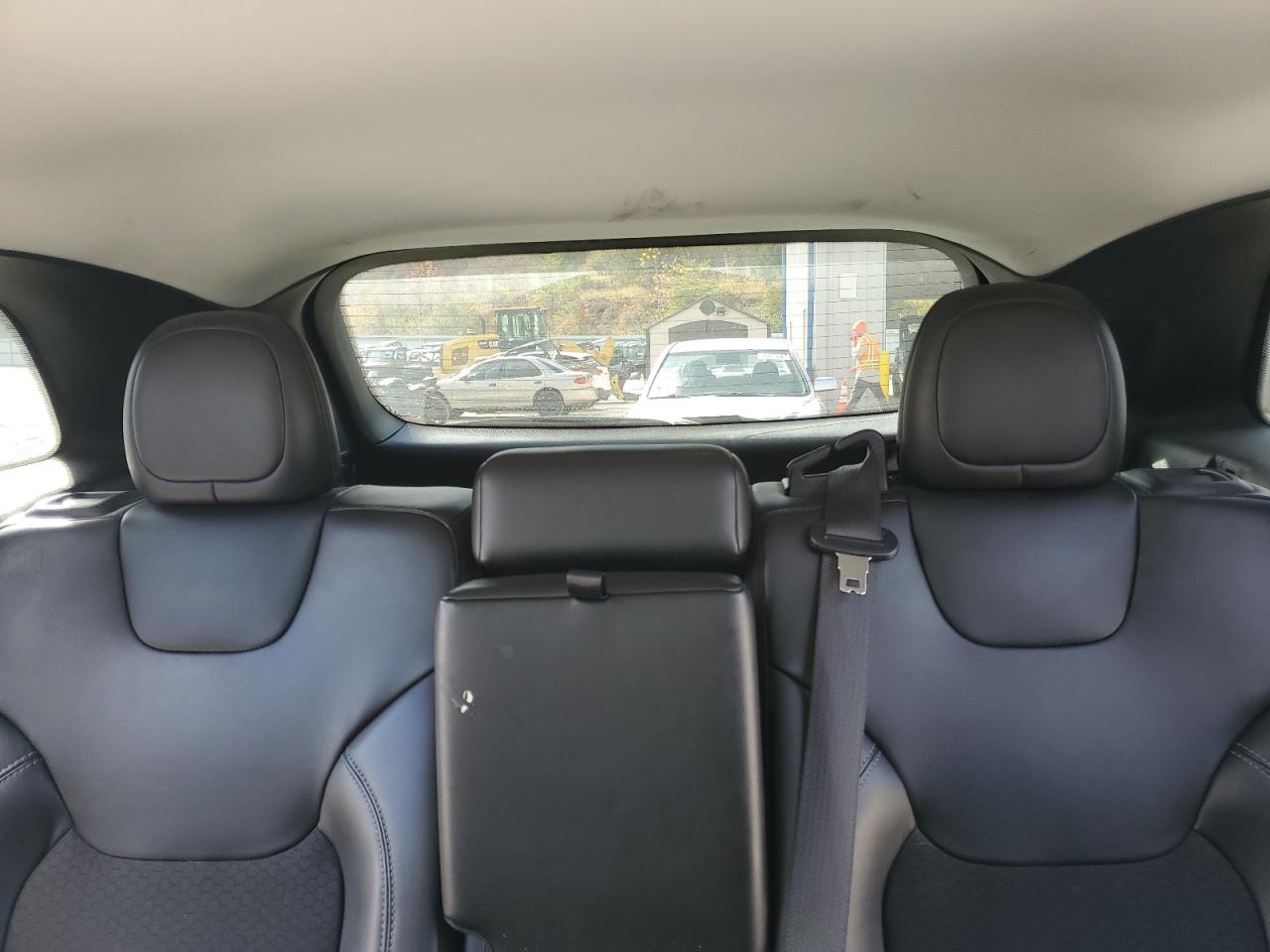 2020 Jeep Cherokee Latitude Plus VIN: 1C4PJMLB4LD575702 Lot: 90839855