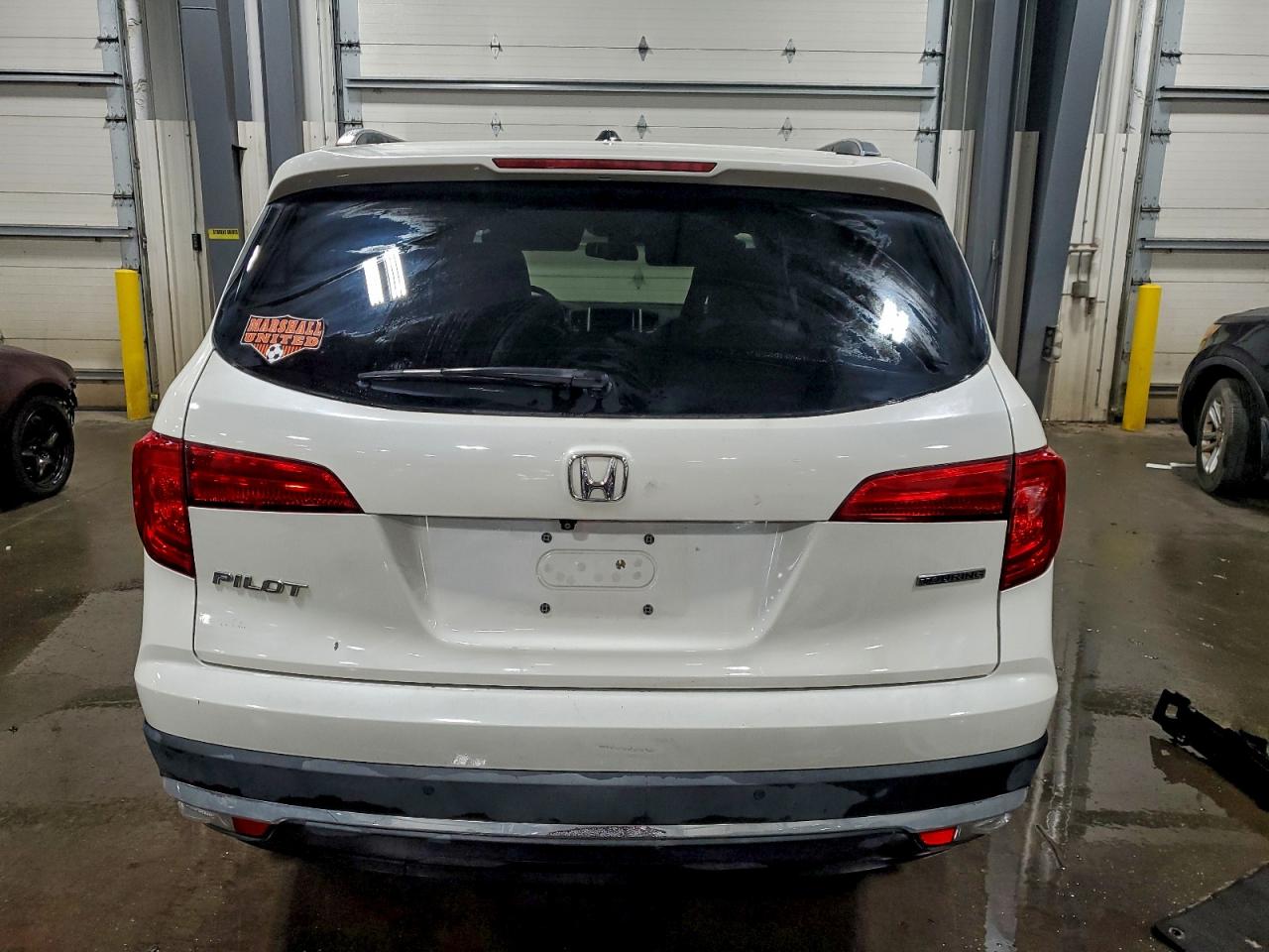 2016 Honda Pilot Touring VIN: 5FNYF5H93GB021115 Lot: 93711575