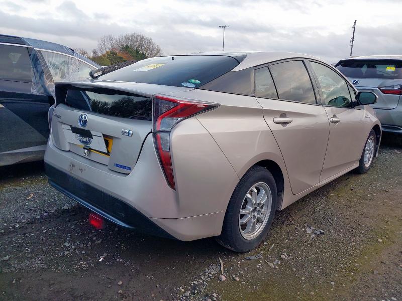 2016 TOYOTA PRIUS HYBRID 