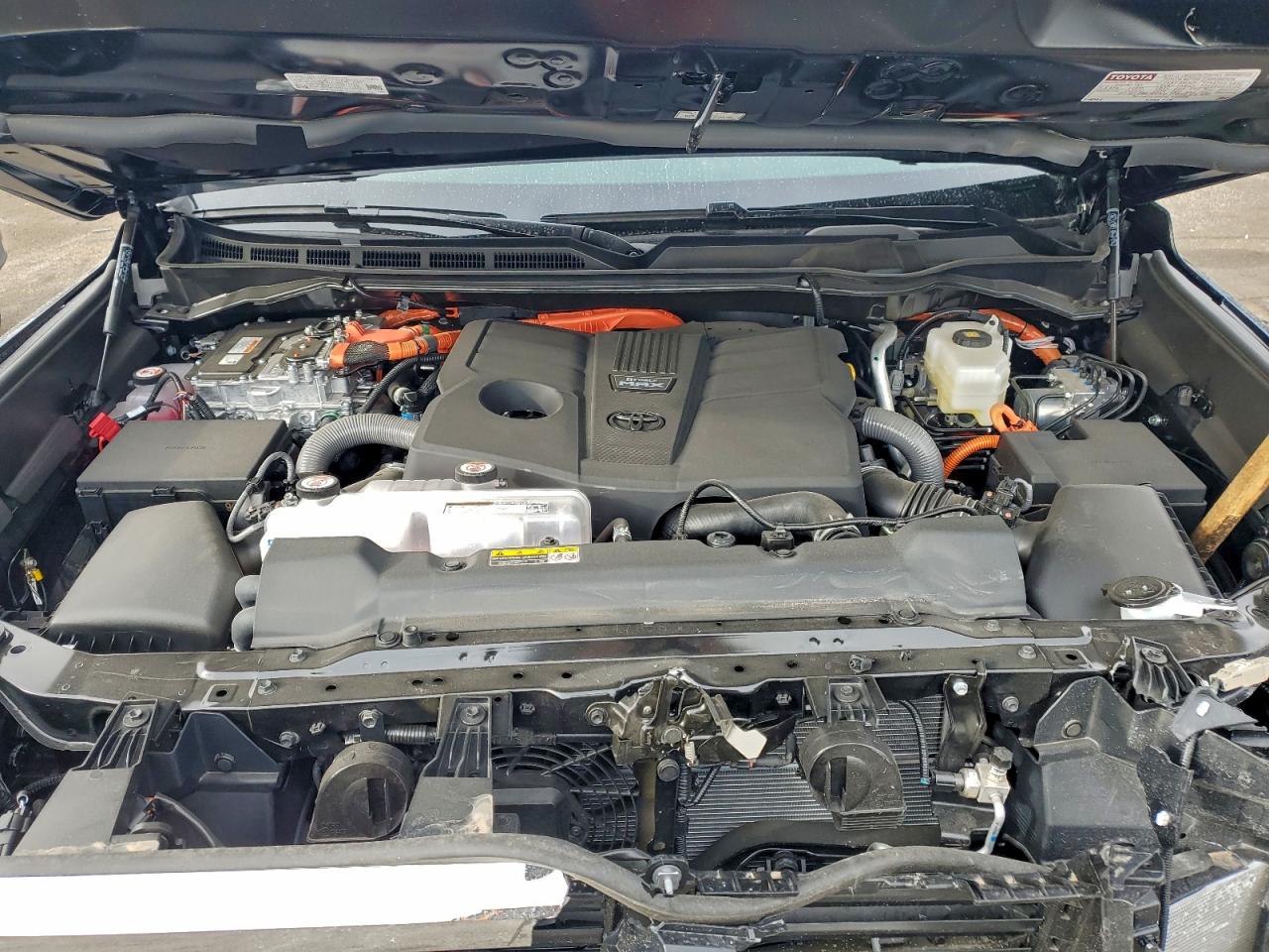 2026 Toyota Tundra Crewmax Platinum VIN: 5TFMC5DB1TX121293 Lot: 94123525