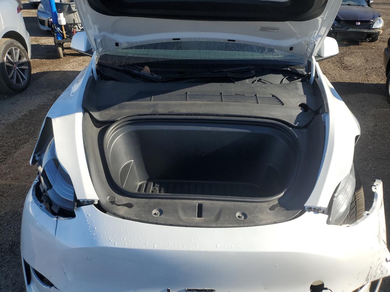 2023 Tesla Model Y VIN: 7SAYGDEE5PF587742 Lot: 93393195