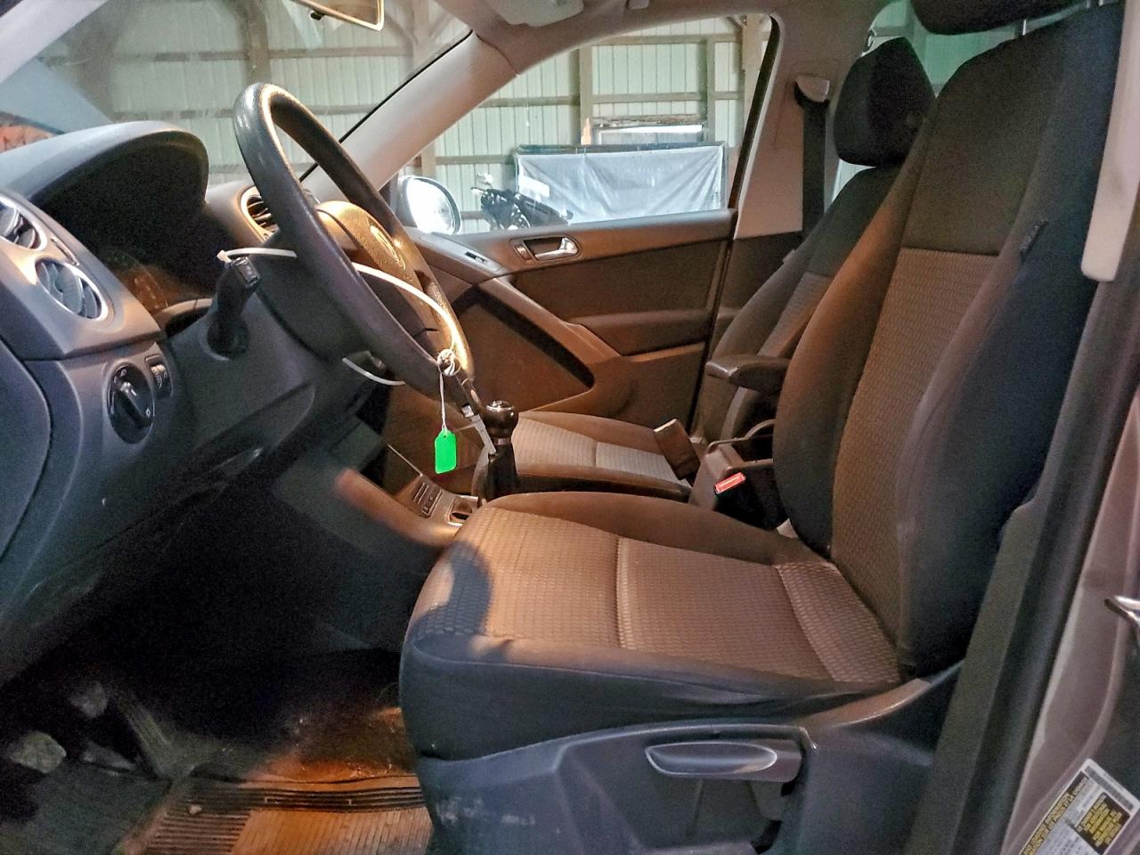 2009 Volkswagen Tiguan S VIN: WVGCV75N49W524351 Lot: 94040105