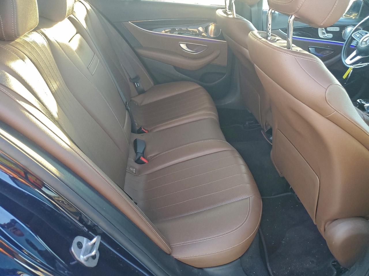 2019 Mercedes-Benz E 300 VIN: WDDZF4JB0KA545972 Lot: 93788935