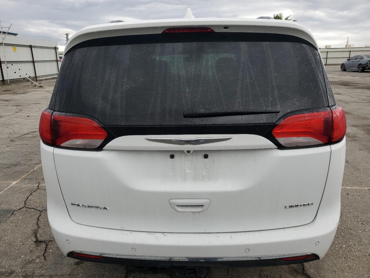 2017 Chrysler Pacifica Limited VIN: 2C4RC1GG0HR552722 Lot: 93064145