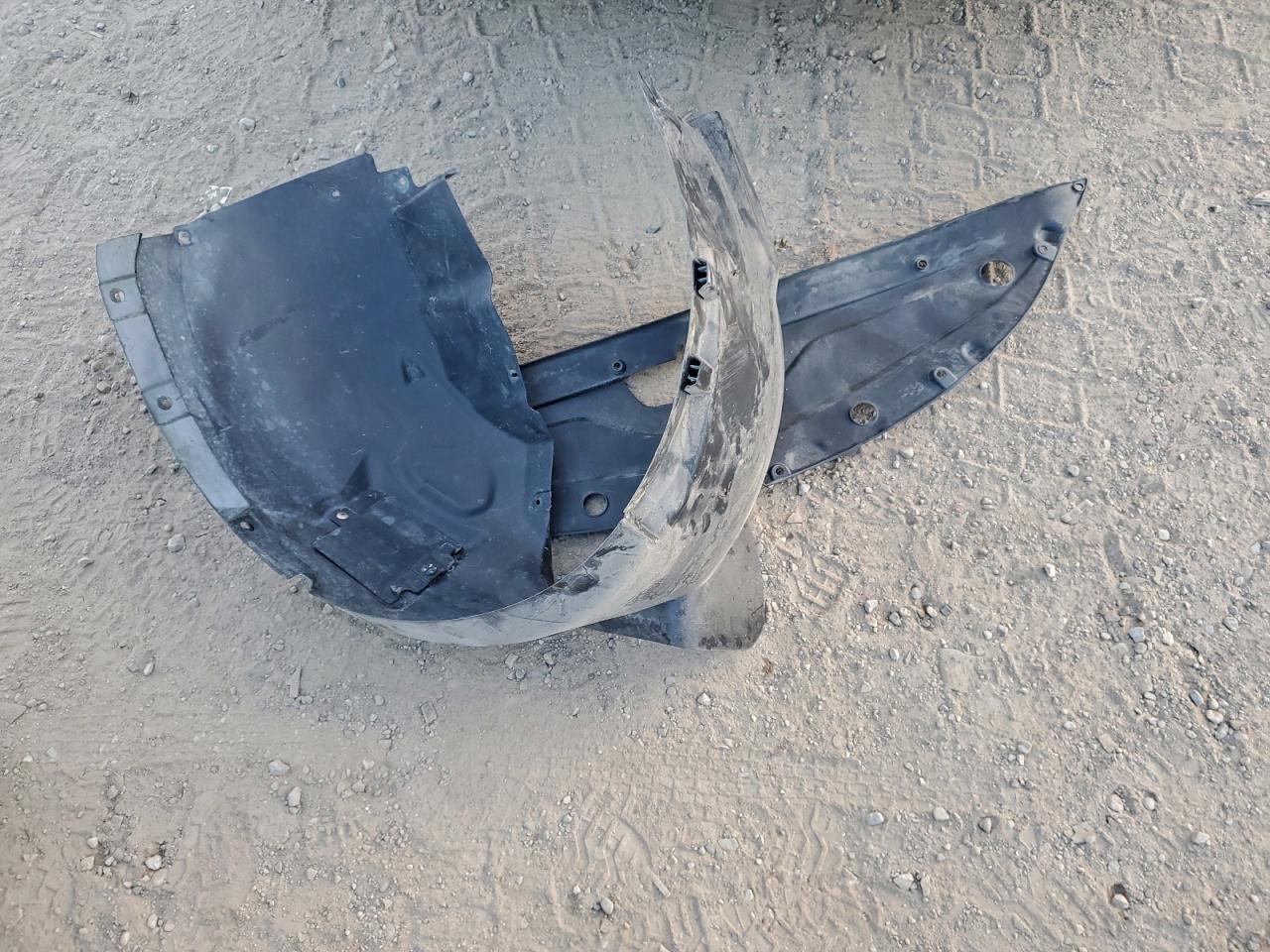 2016 Chrysler 200 C VIN: 1C3CCCCG2GN187208 Lot: 92811425