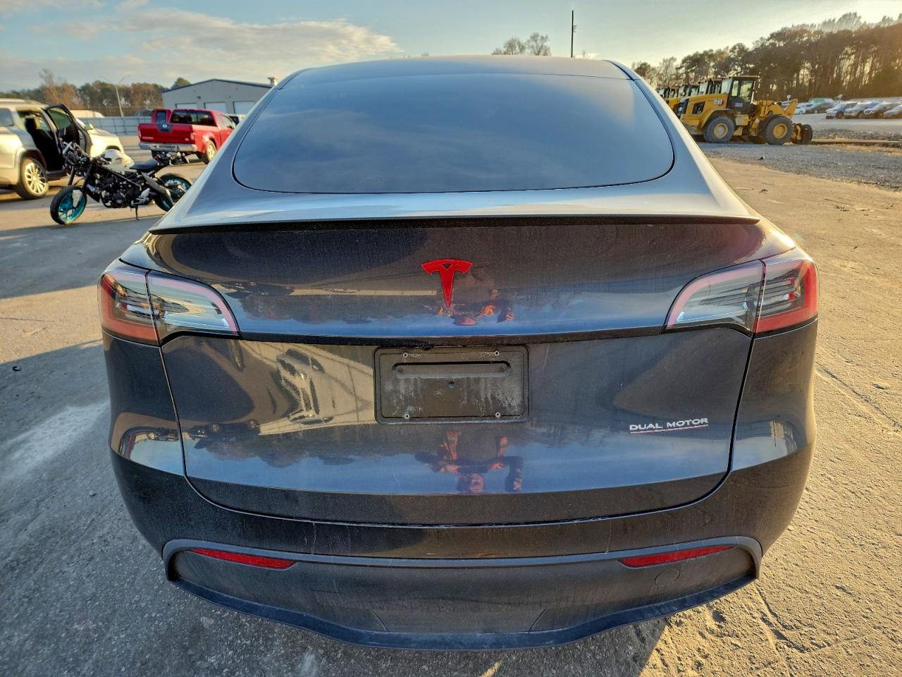 2024 Tesla Model Y VIN: 7SAYGDEF9RF022552 Lot: 94241155