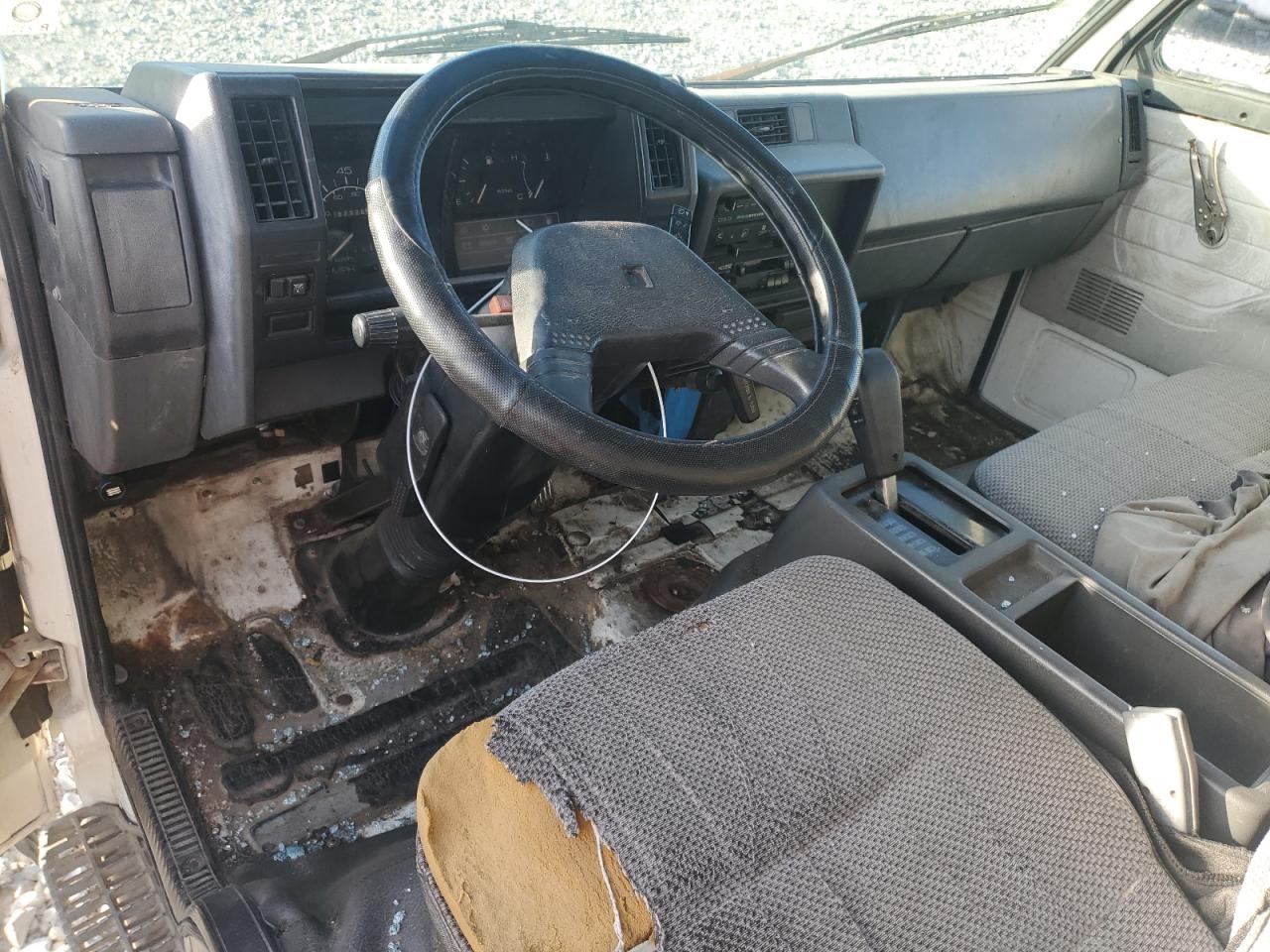 1994 Isuzu Npr Box Truck VIN: JALC4B1K9R7005181 Lot: 92284205