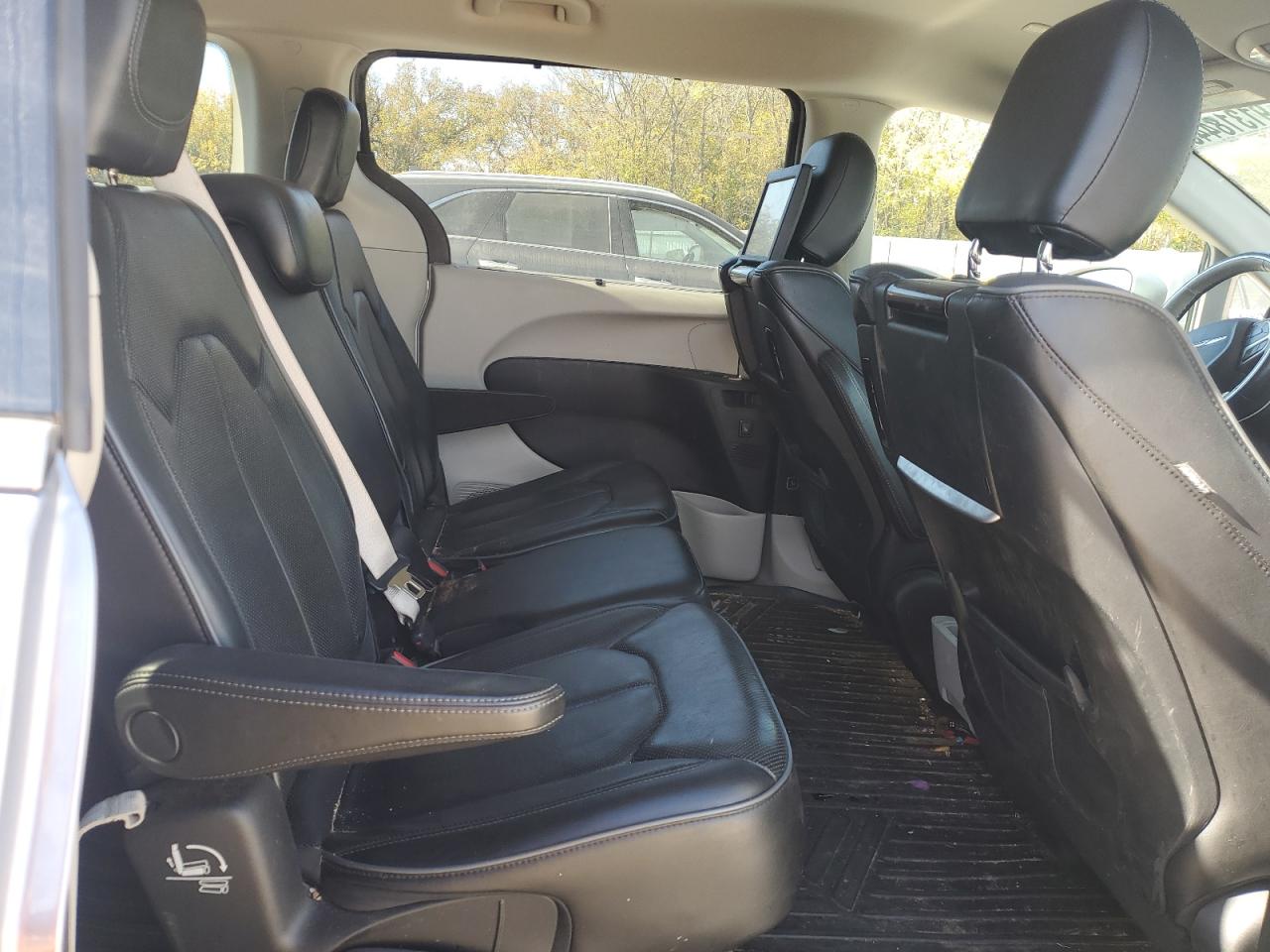 2018 Chrysler Pacifica Limited VIN: 2C4RC1GG2JR226362 Lot: 91318445