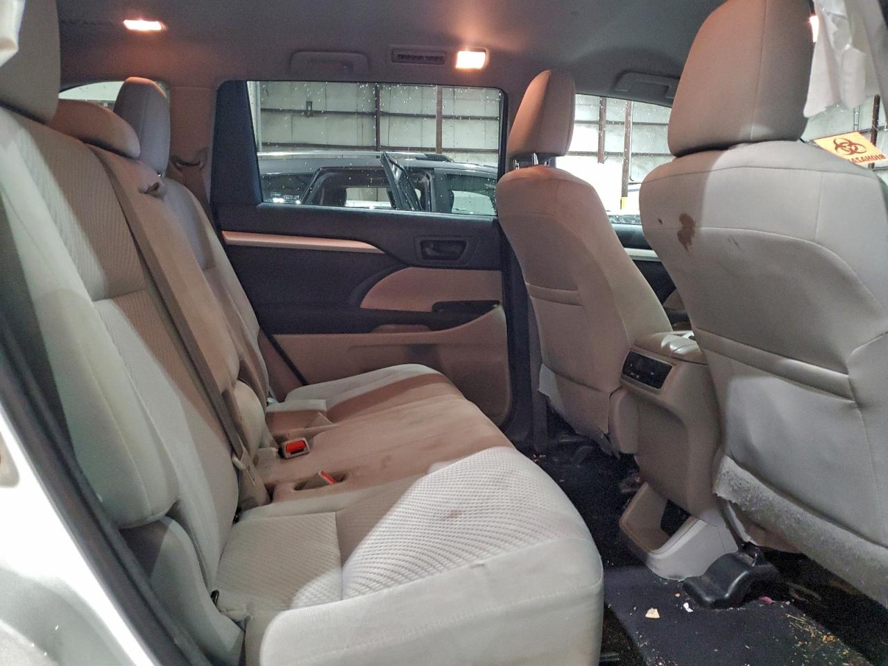 2018 Toyota Highlander Le VIN: 5TDBZRFH3JS856021 Lot: 93599095