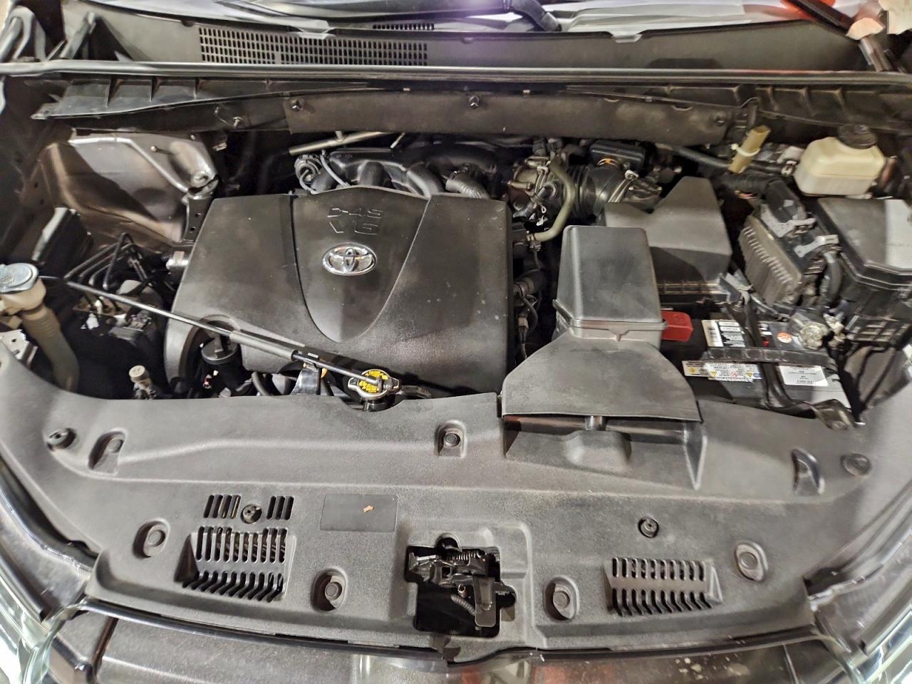 2017 Toyota Highlander Se VIN: 5TDJZRFH5HS408613 Lot: 92926095