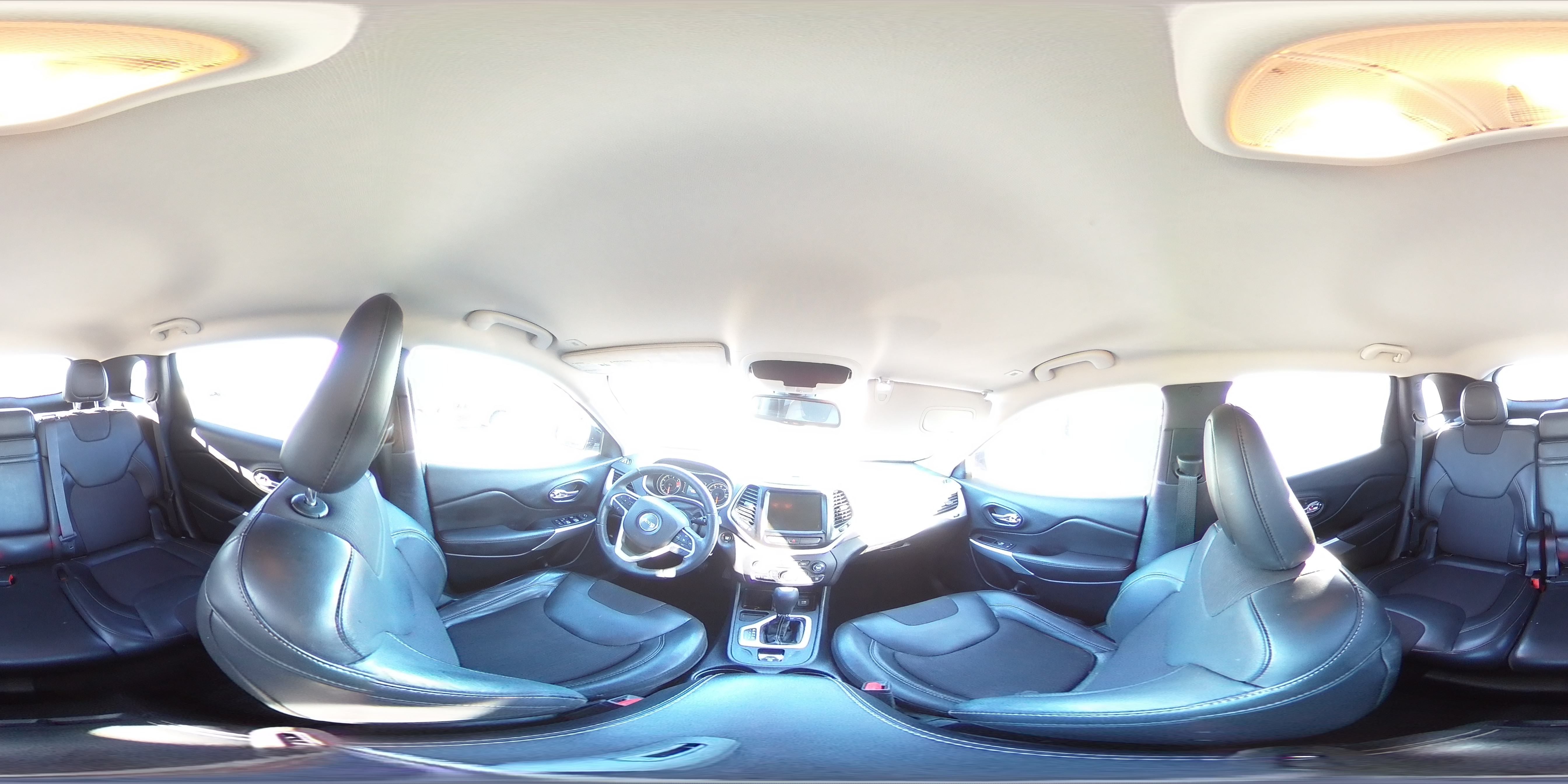 2018 Jeep Cherokee Latitude Plus VIN: 1C4PJLLB1JD553308 Lot: 93425565