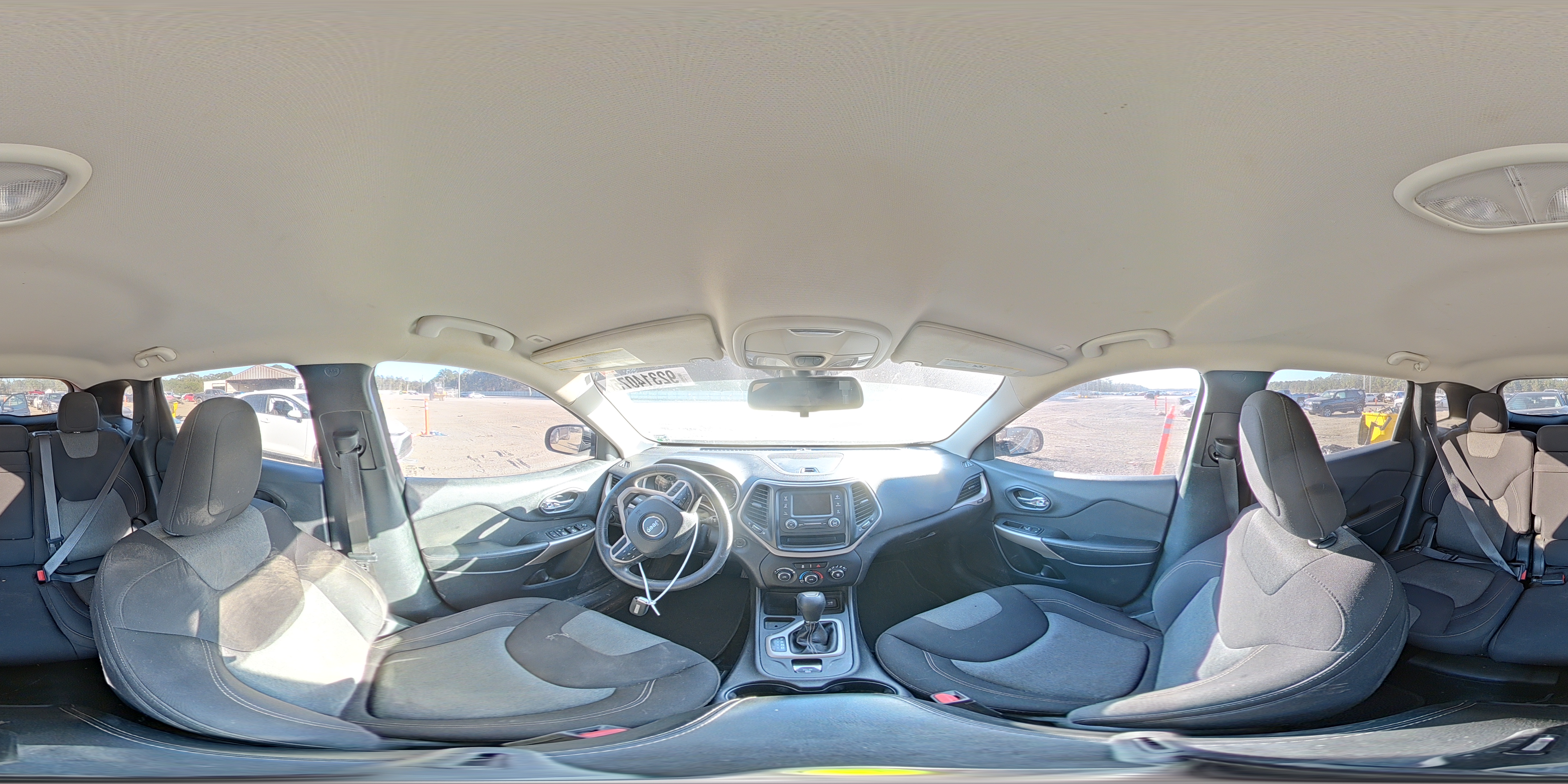 2018 Jeep Cherokee Latitude VIN: 1C4PJLCB9JD511484 Lot: 92314075