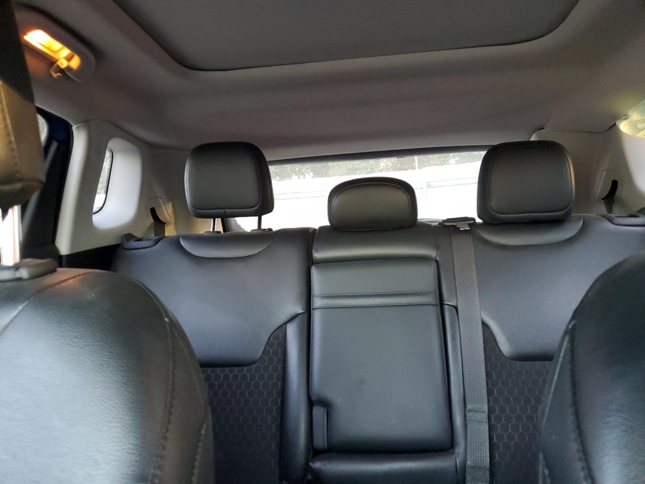 2018 Jeep Compass Latitude VIN: 3C4NJCBB4JT211693 Lot: 92640465