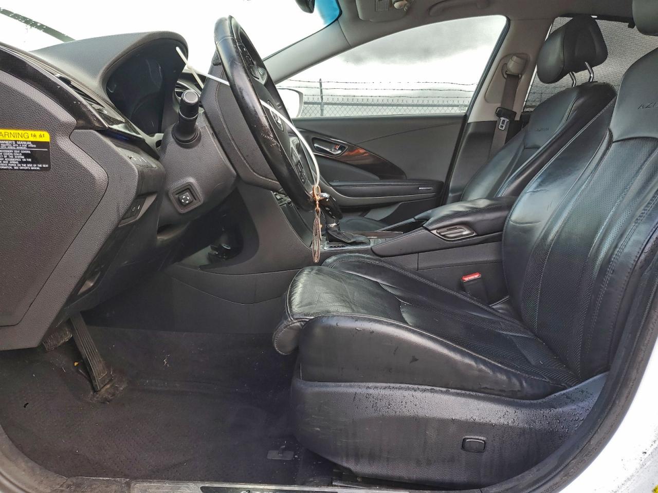 2017 Hyundai Azera Limited VIN: KMHFH4JG7HA581004 Lot: 94093625