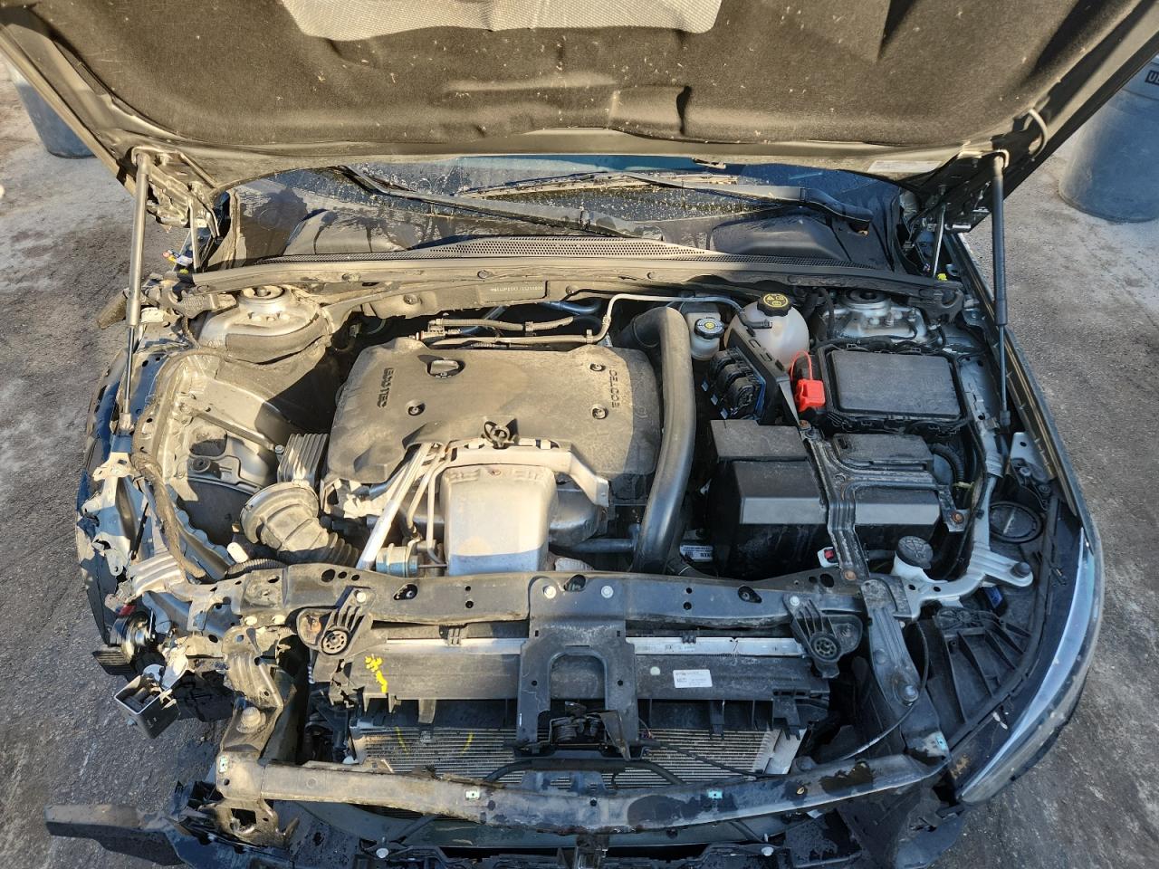 2018 Buick Regal Essence VIN: W04GP6SX7J1125980 Lot: 92289475