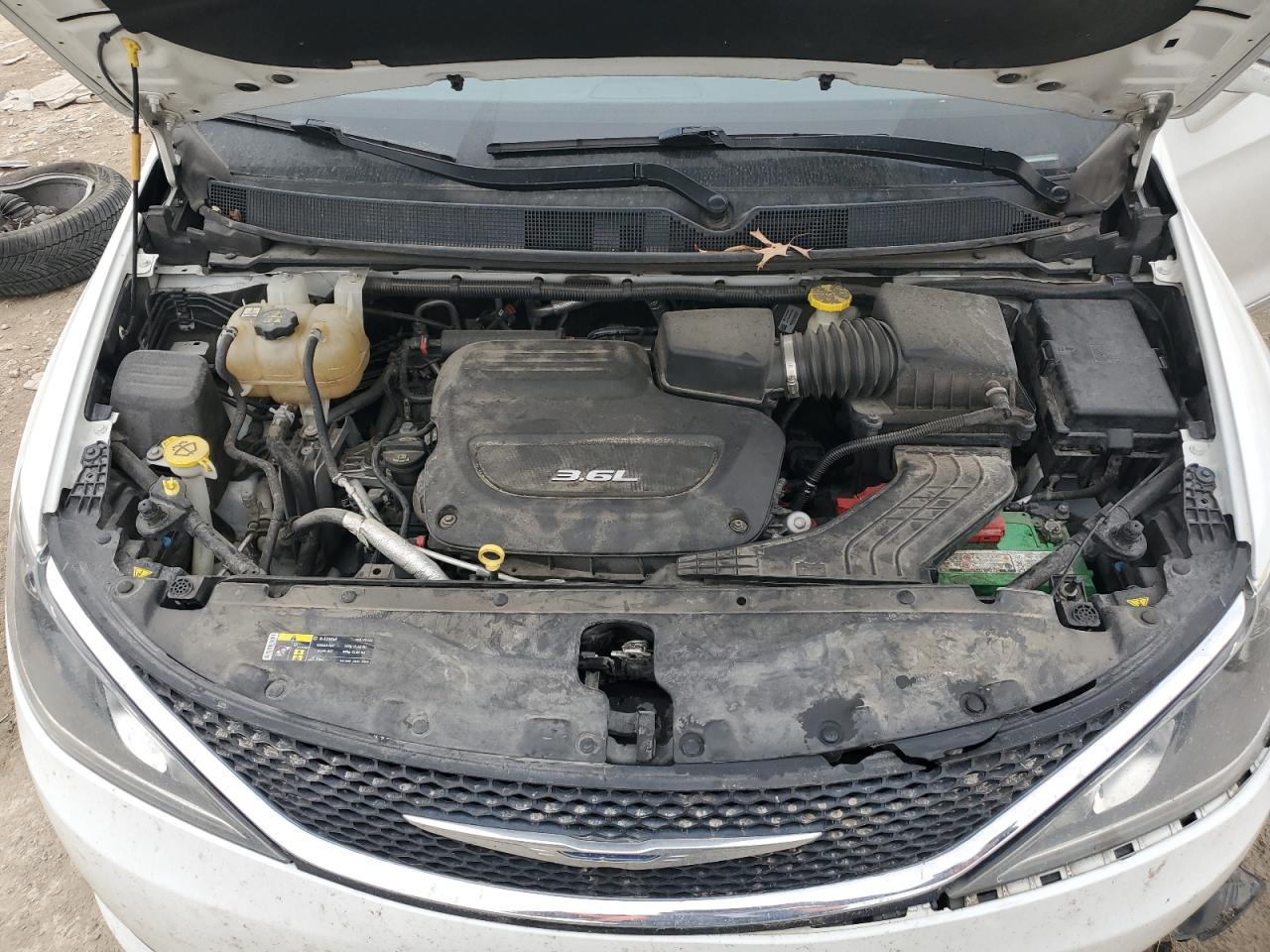 2017 Chrysler Pacifica Limited VIN: 2C4RC1GG2HR754462 Lot: 93881805