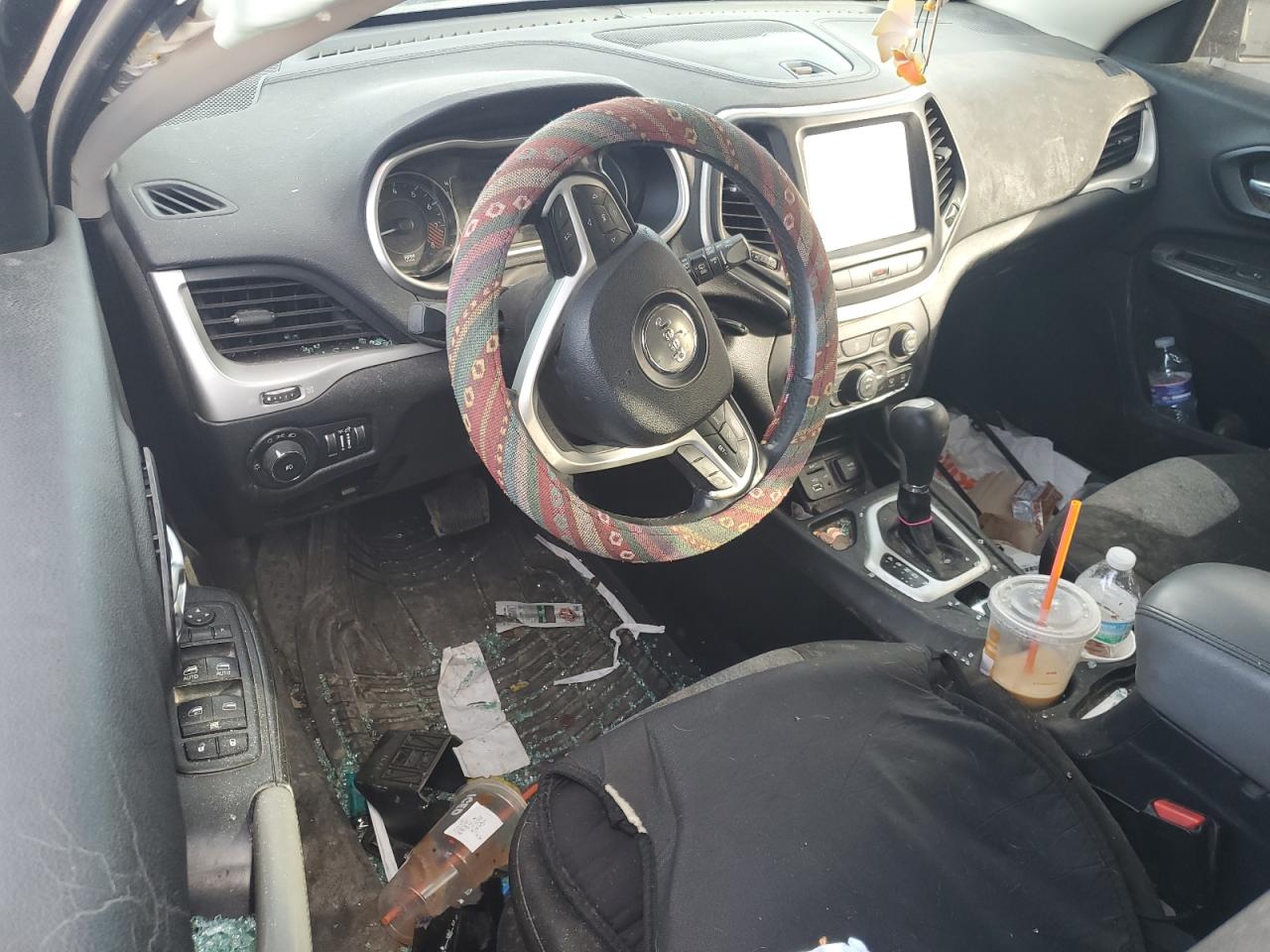 2014 Jeep Cherokee Latitude VIN: 1C4PJLCS2EW115312 Lot: 92224105