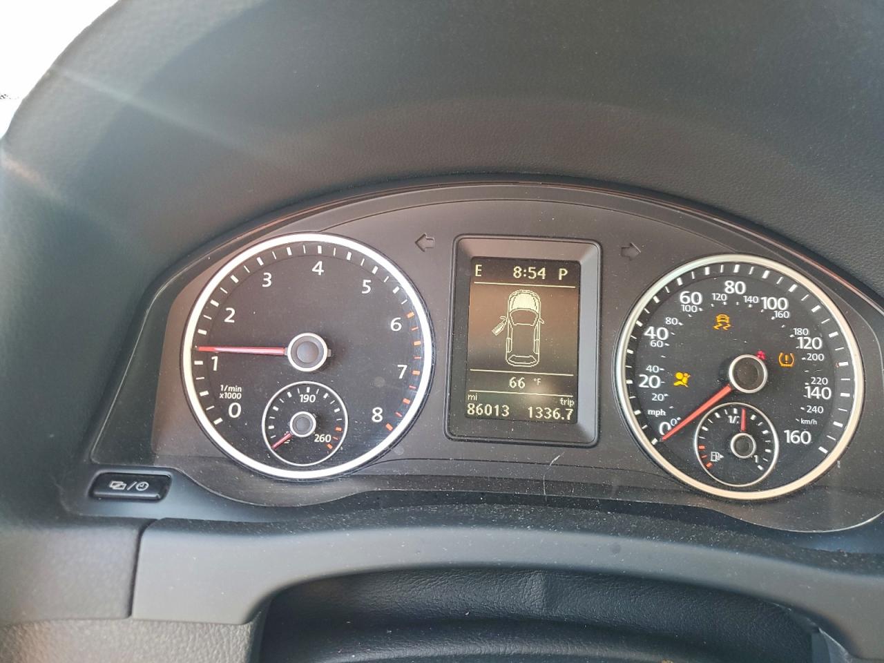 2017 Volkswagen Tiguan Wolfsburg VIN: WVGRV7AXXHK022211 Lot: 93934015