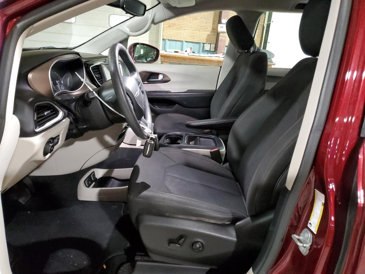 2018 Chrysler Pacifica Touring Plus VIN: 2C4RC1FG8JR158134 Lot: 92577755