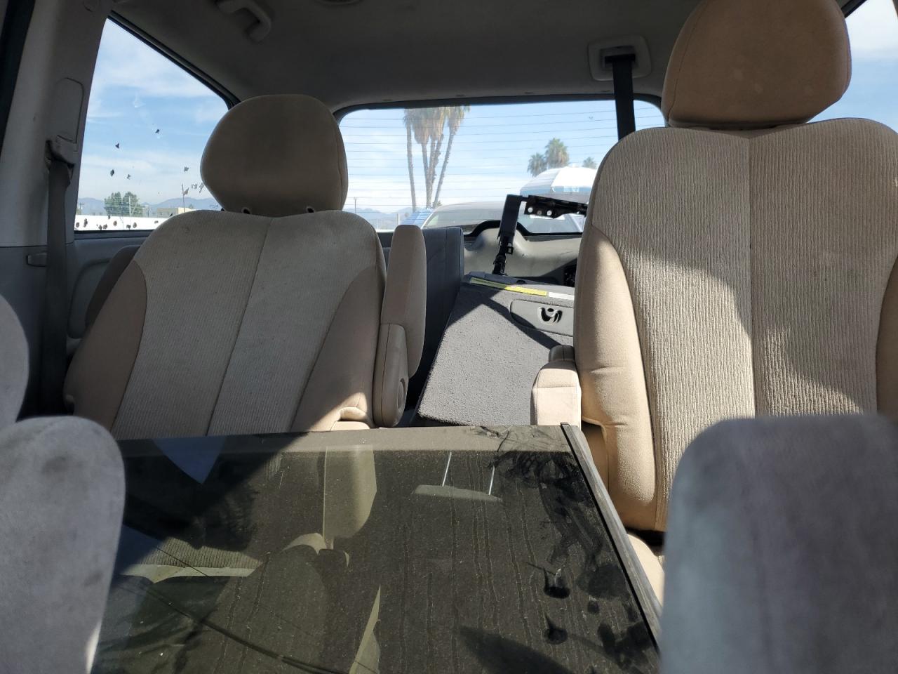 2009 Kia Sedona Ex VIN: KNDMB233X96273938 Lot: 92510675