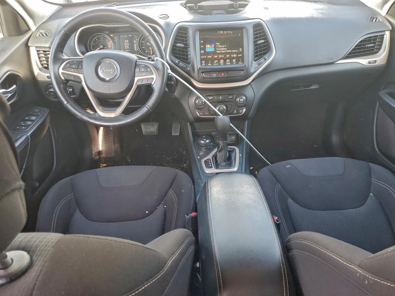 2016 Jeep Cherokee Latitude VIN: 1C4PJMCB5GW197500 Lot: 94343725