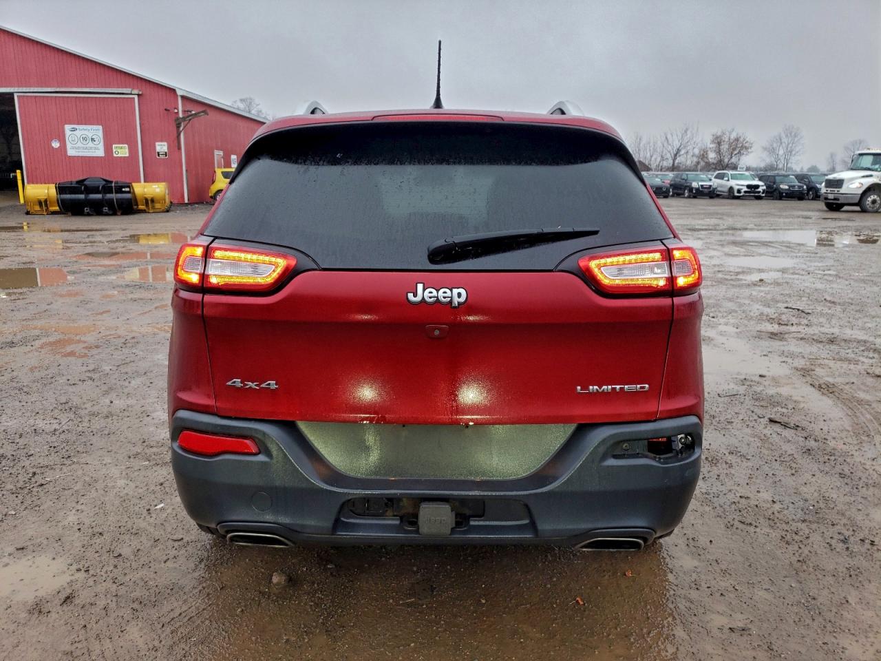 2015 Jeep Cherokee Latitude VIN: 1C4PJMCS7FW600195 Lot: 94450315