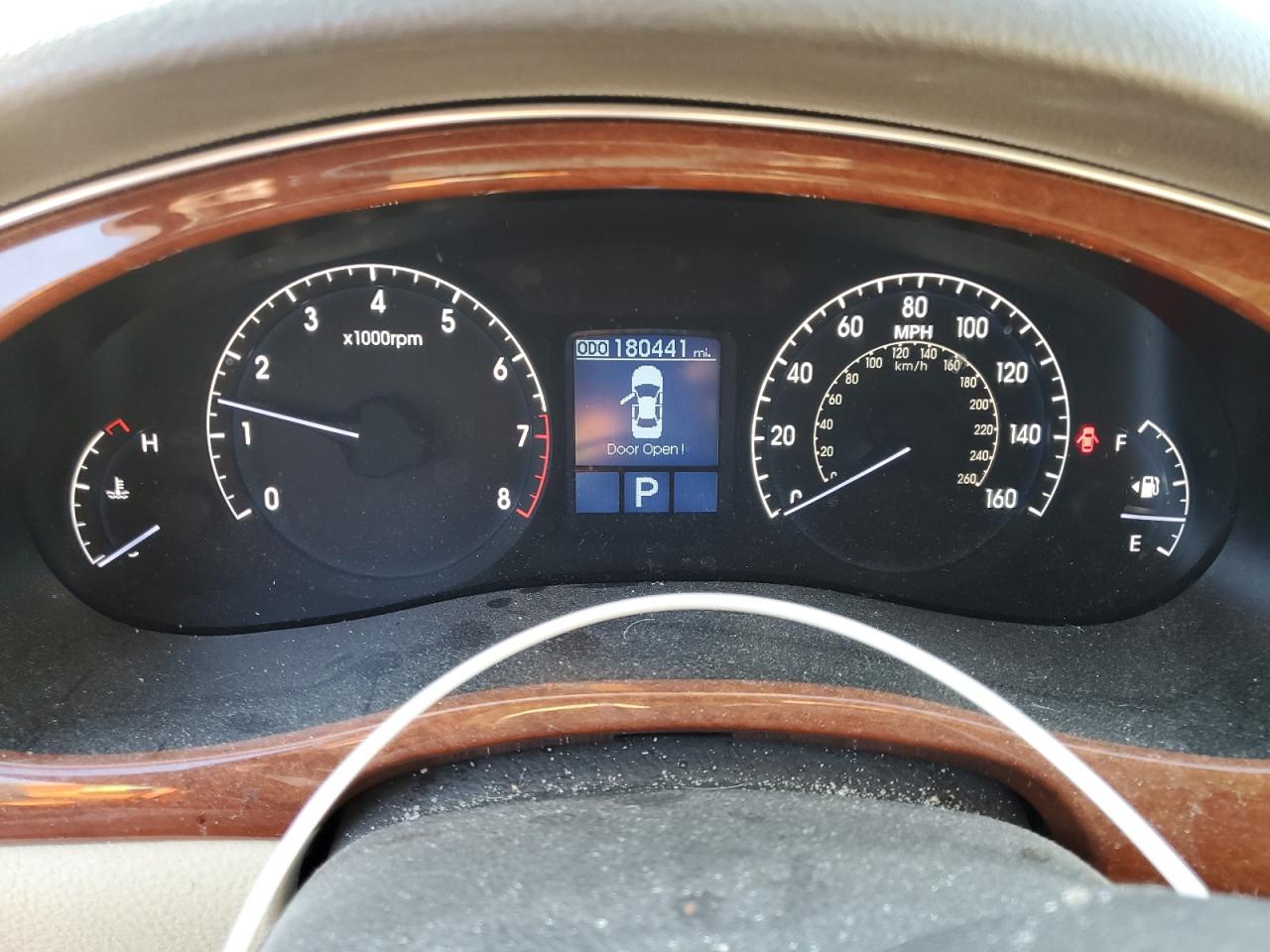 2012 Hyundai Genesis 3.8L VIN: KMHGC4DD0CU175853 Lot: 93644575