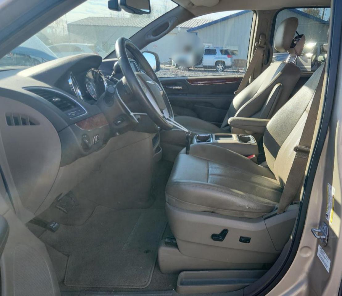 2014 Chrysler Town & Country Touring L VIN: 2C4RC1CG6ER464887 Lot: 92719395