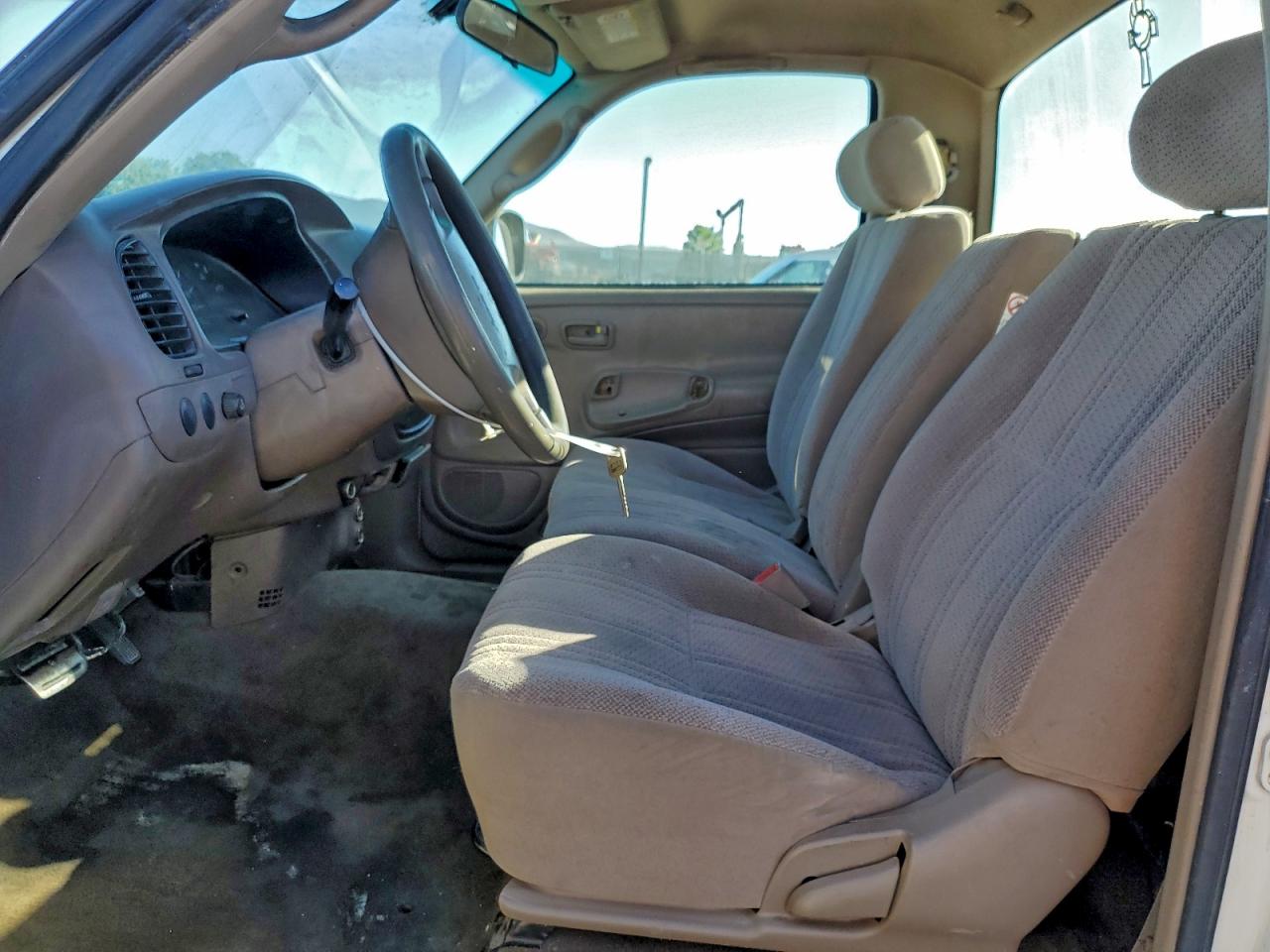 2000 Toyota Tundra VIN: 5TBJN3219YS089615 Lot: 94593575