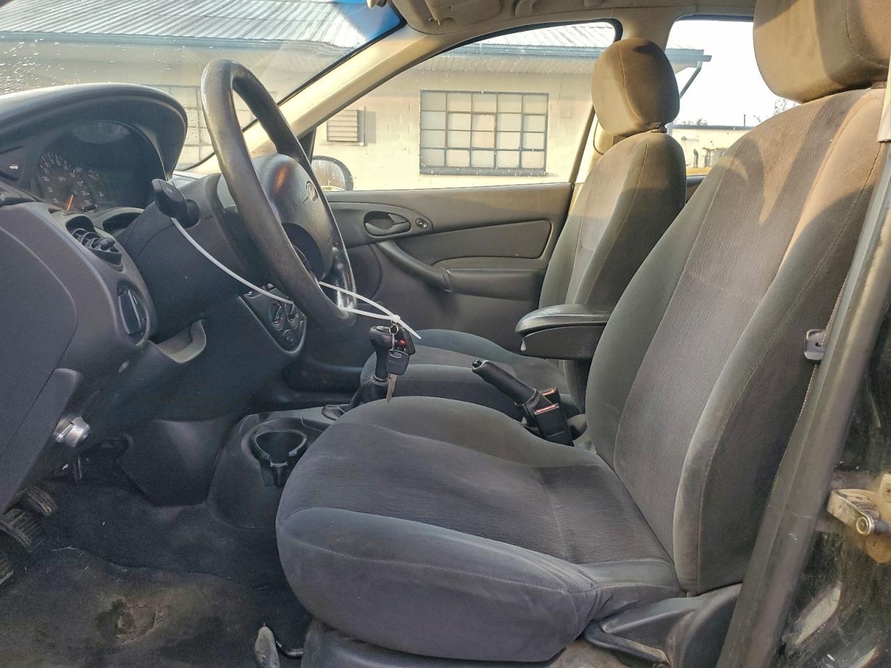 2000 Ford Focus Se VIN: 1FAFP34P6YW329511 Lot: 94960755