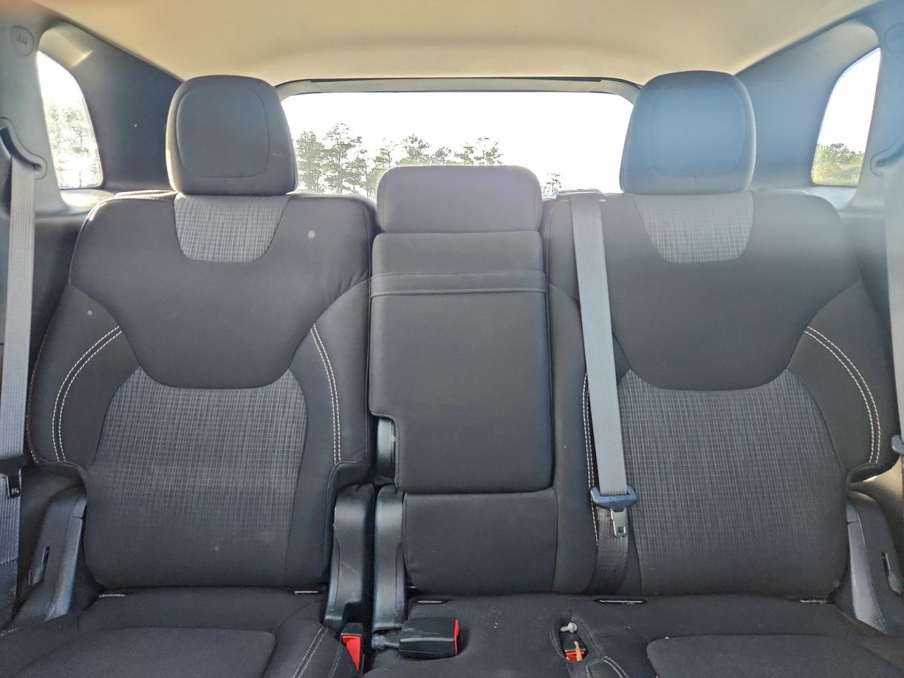 2015 Jeep Cherokee Latitude VIN: 1C4PJLCBXFW712287 Lot: 94498535