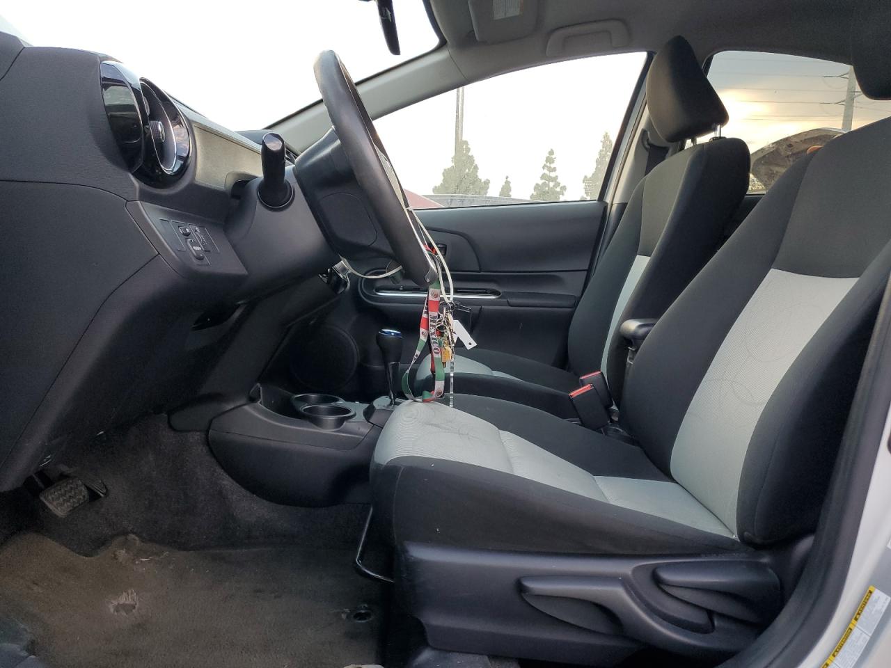 2016 Toyota Prius C VIN: JTDKDTB3XG1134296 Lot: 92728955