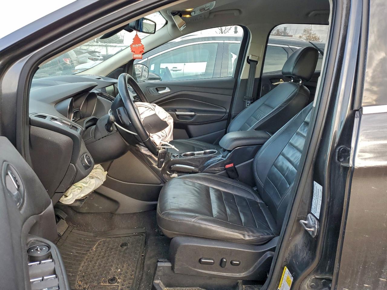 2015 Ford Escape Titanium VIN: 1FMCU9J90FUB60332 Lot: 93708985