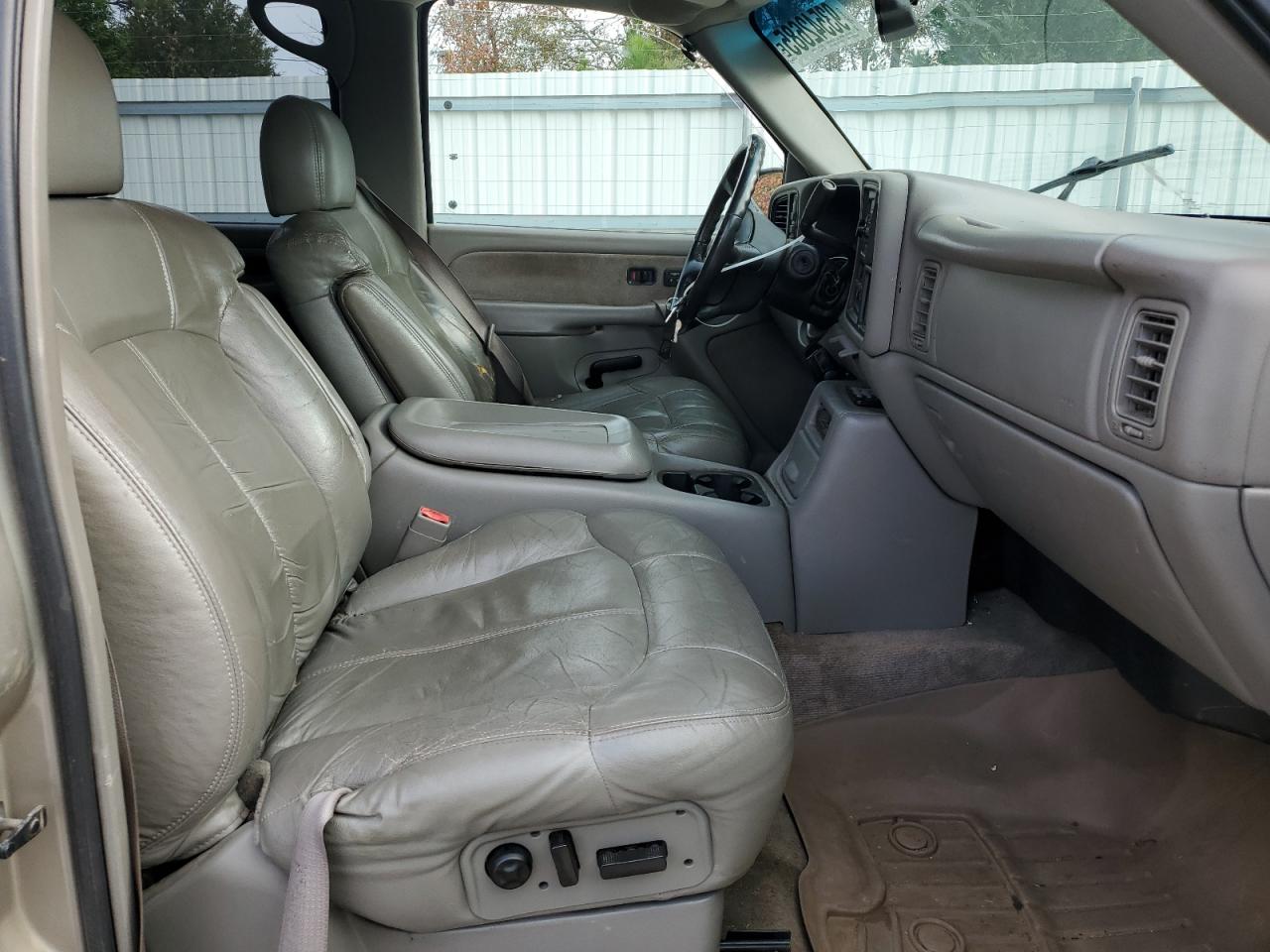 2002 Chevrolet Silverado Flatbed Truck VIN: 1GCHK23182F234819 Lot: 93542685