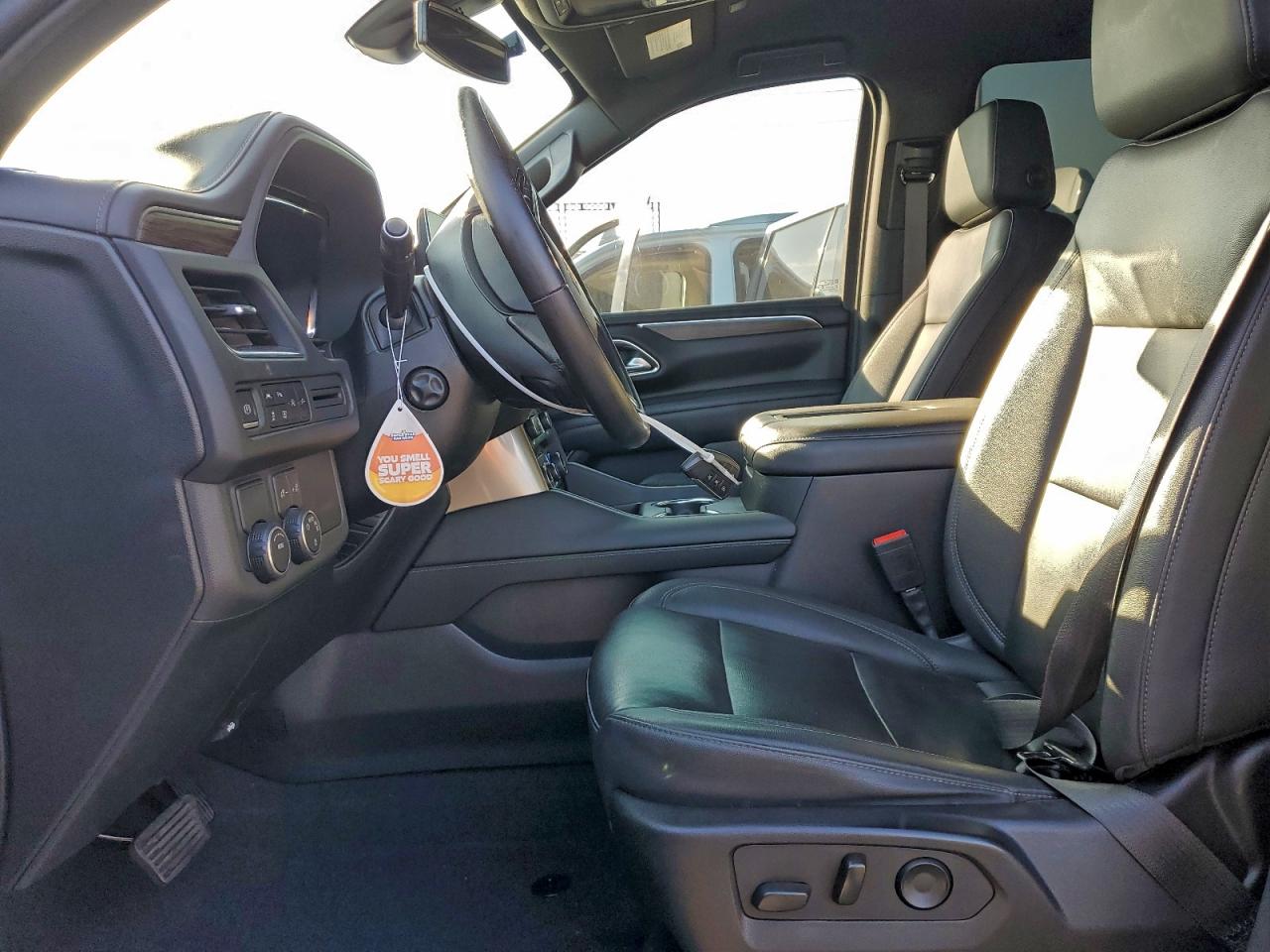 2022 Chevrolet Suburban C1500 Lt VIN: 1GNSCCKD2NR323820 Lot: 94179395