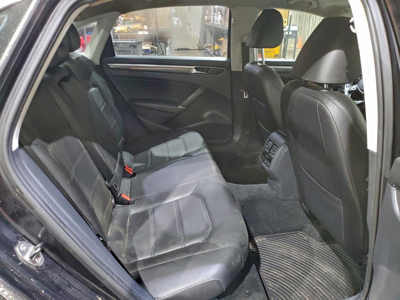 2017 Volkswagen Passat Se VIN: 1VWGT7A34HC070700 Lot: 94384745