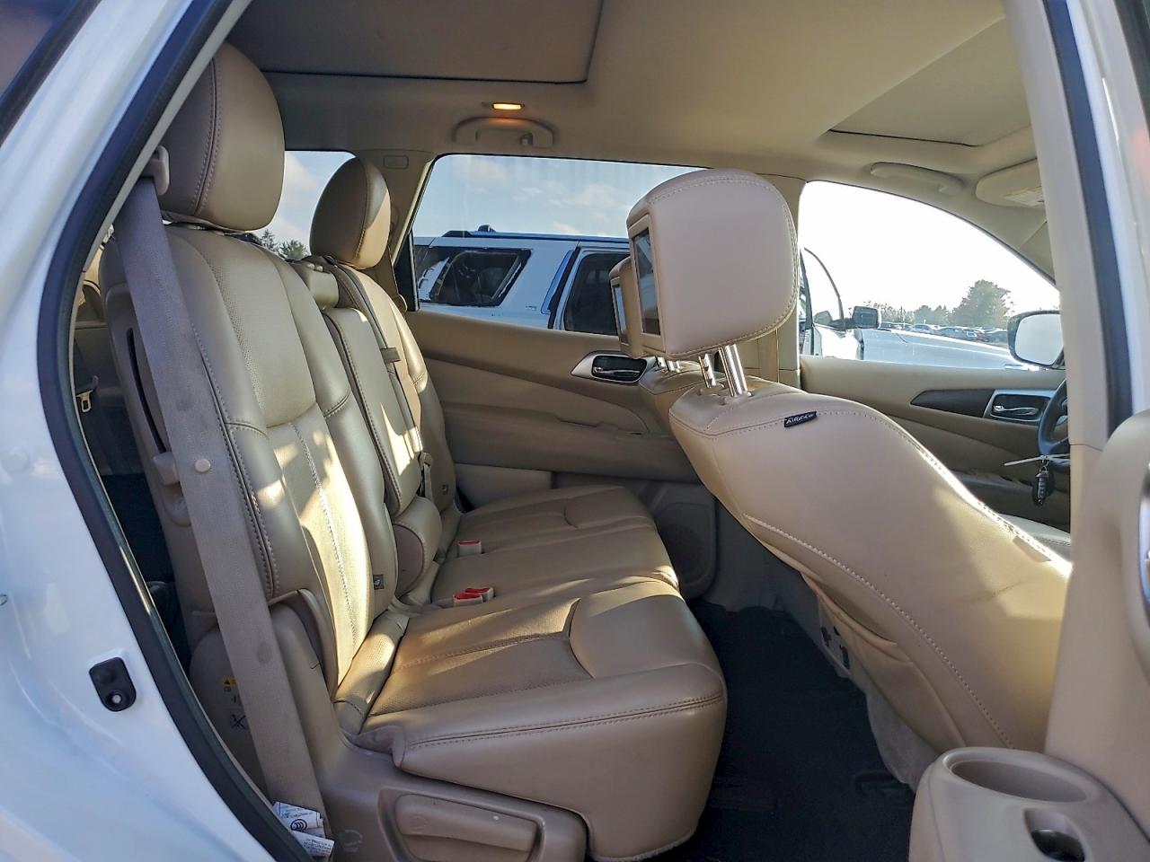 2017 Nissan Pathfinder S VIN: 5N1DR2MM6HC699365 Lot: 94044665