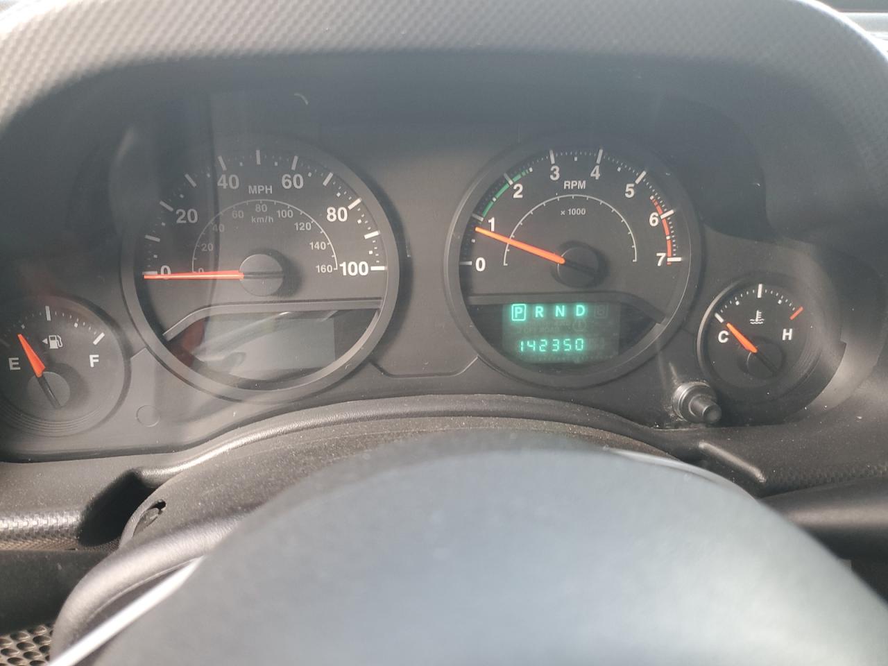 2008 Jeep Wrangler X VIN: 1J4FA24128L574951 Lot: 93974845