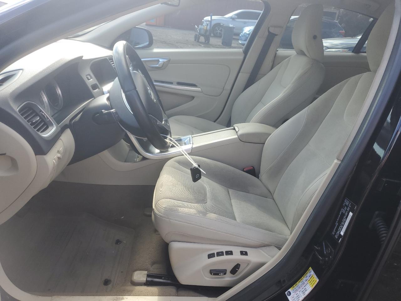 2013 Volvo S60 T5 VIN: YV1612FH2D2192686 Lot: 89811935