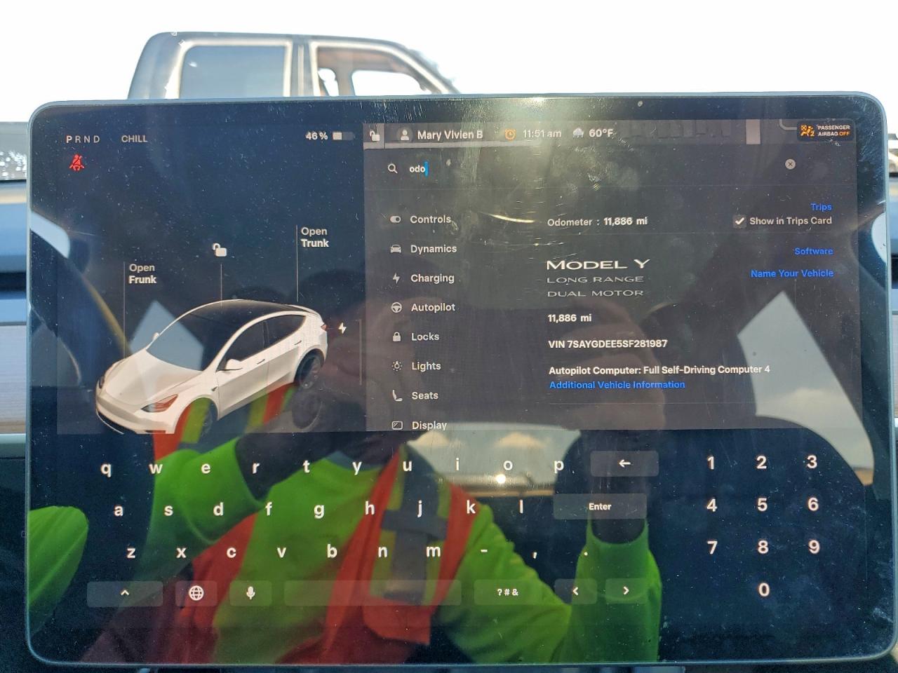 2025 Tesla Model Y VIN: 7SAYGDEE5SF281987 Lot: 91922175