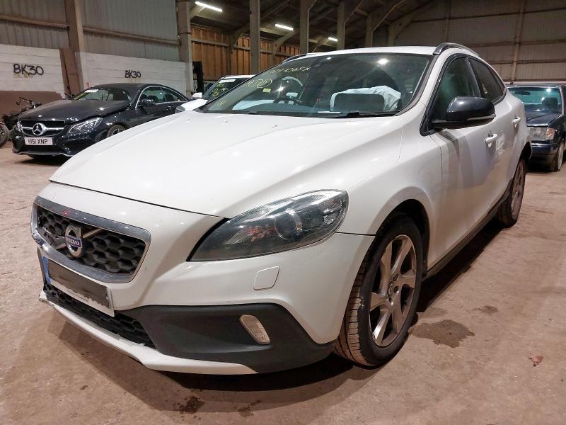 2015 VOLVO V40 D2 CROSS COUNTRY LUX 5DR POWERSHIFT for sale at Copart SANDY